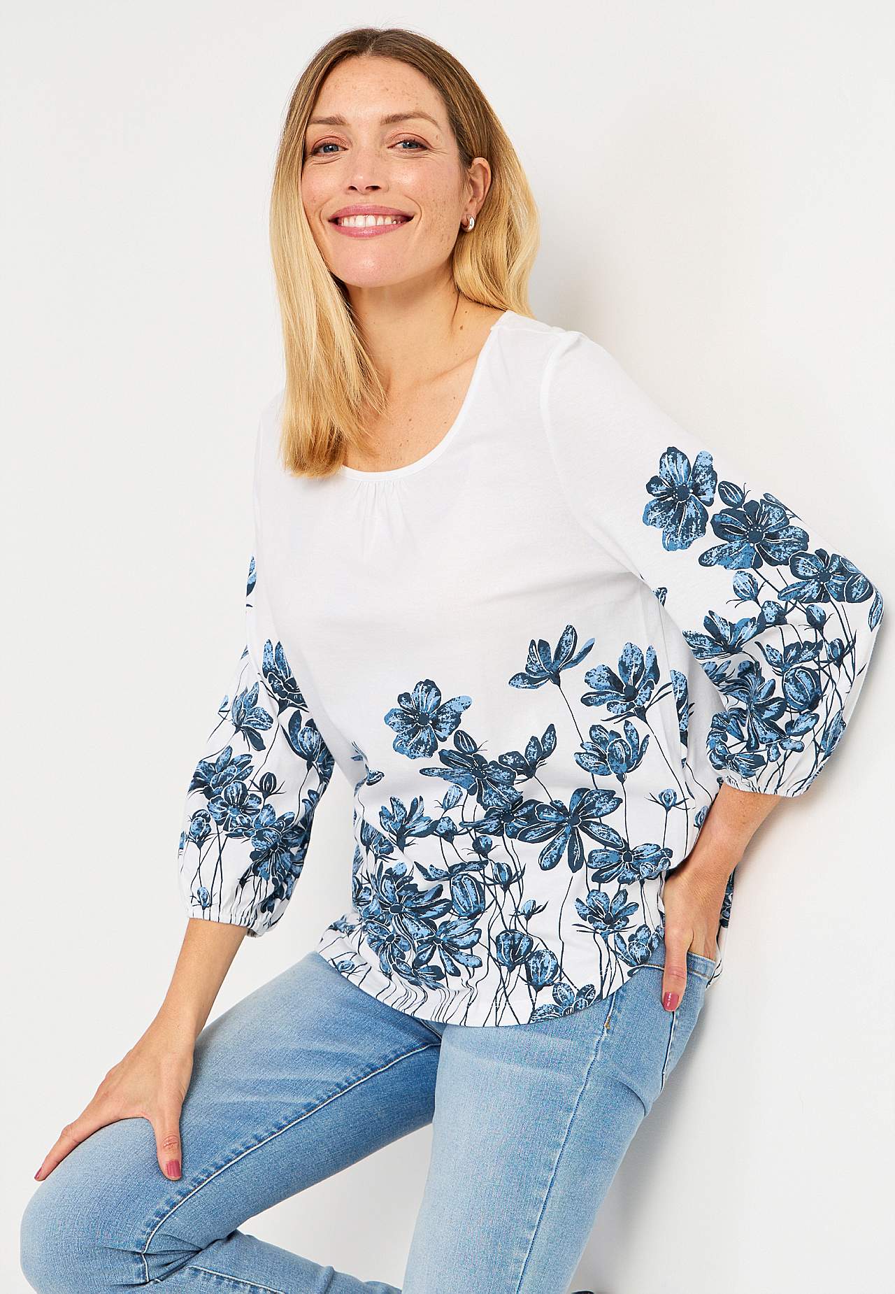 Jersey top with a flower pattern