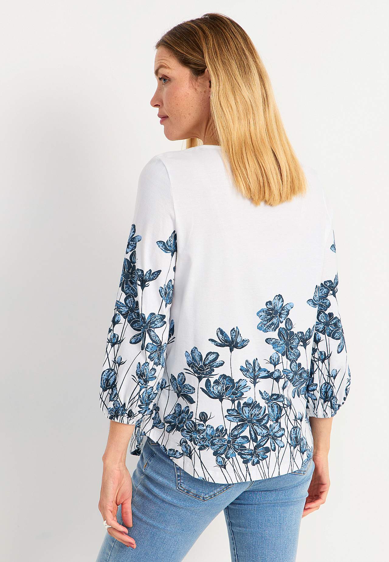 Jersey top with a flower pattern