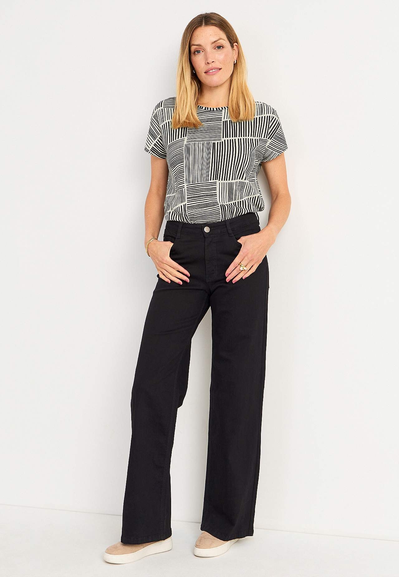Jersey top with short sleeves
