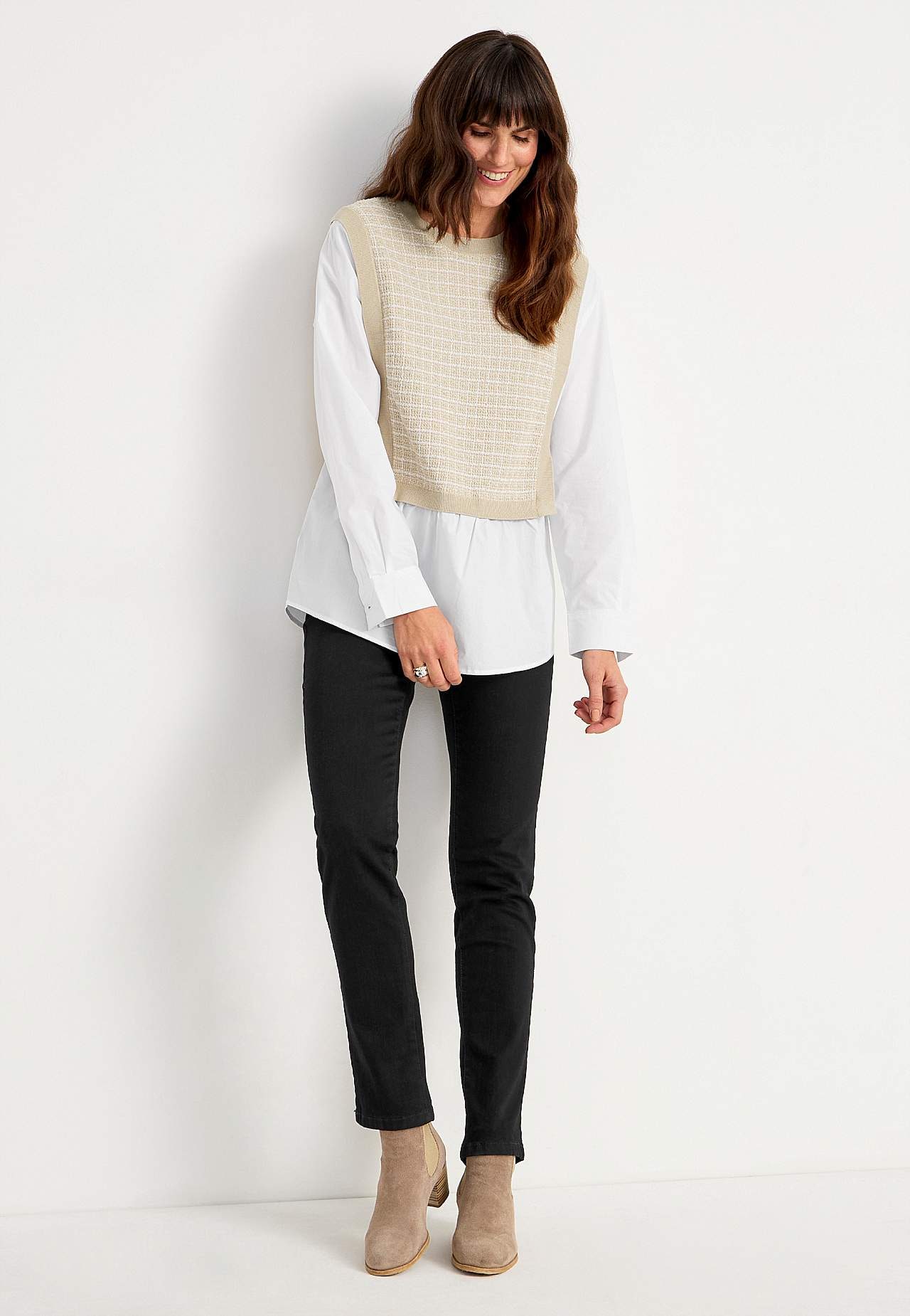 Shirt with sewn pullover
