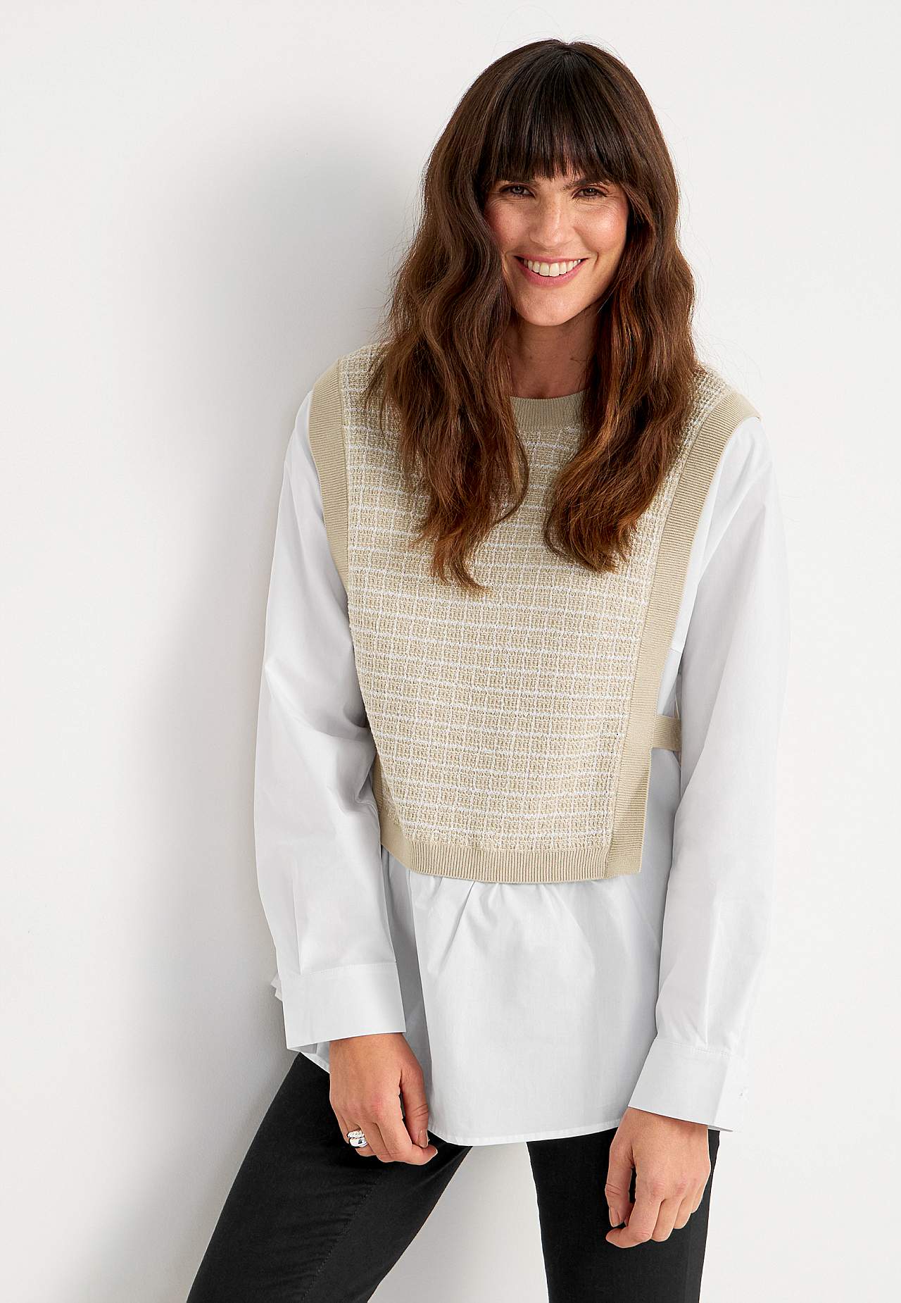 Shirt with sewn pullover