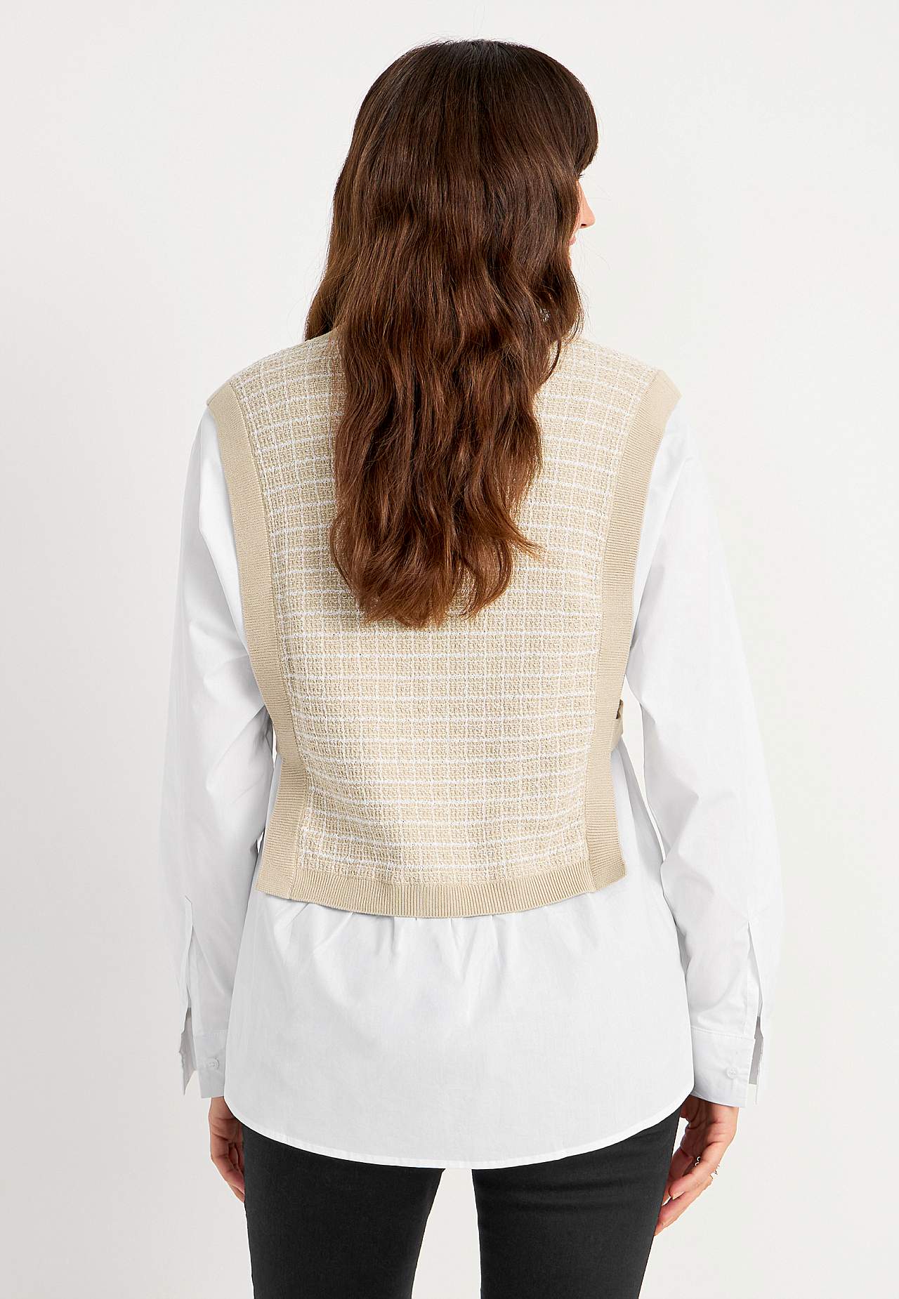Shirt with sewn pullover
