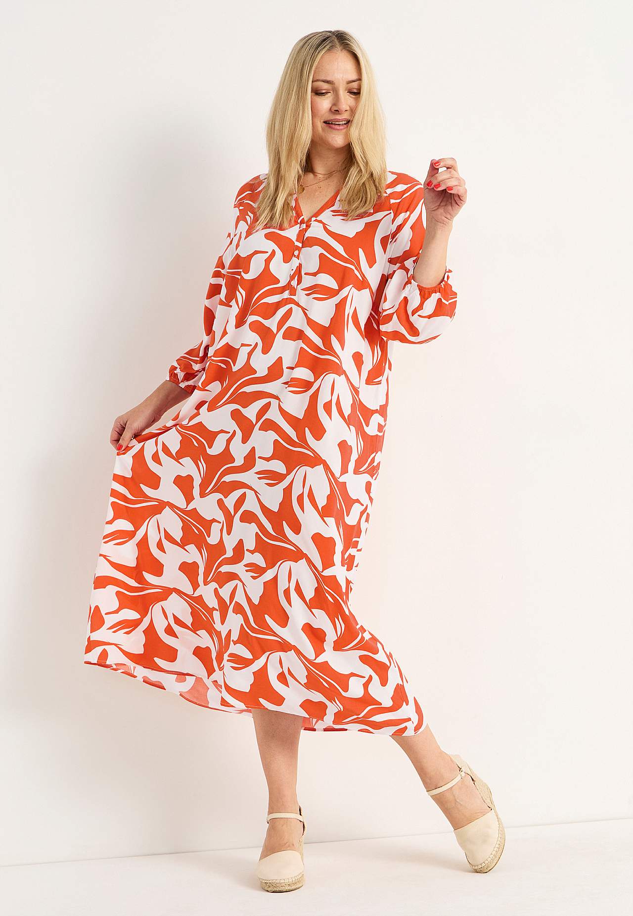 Patterned, wide viscose dress