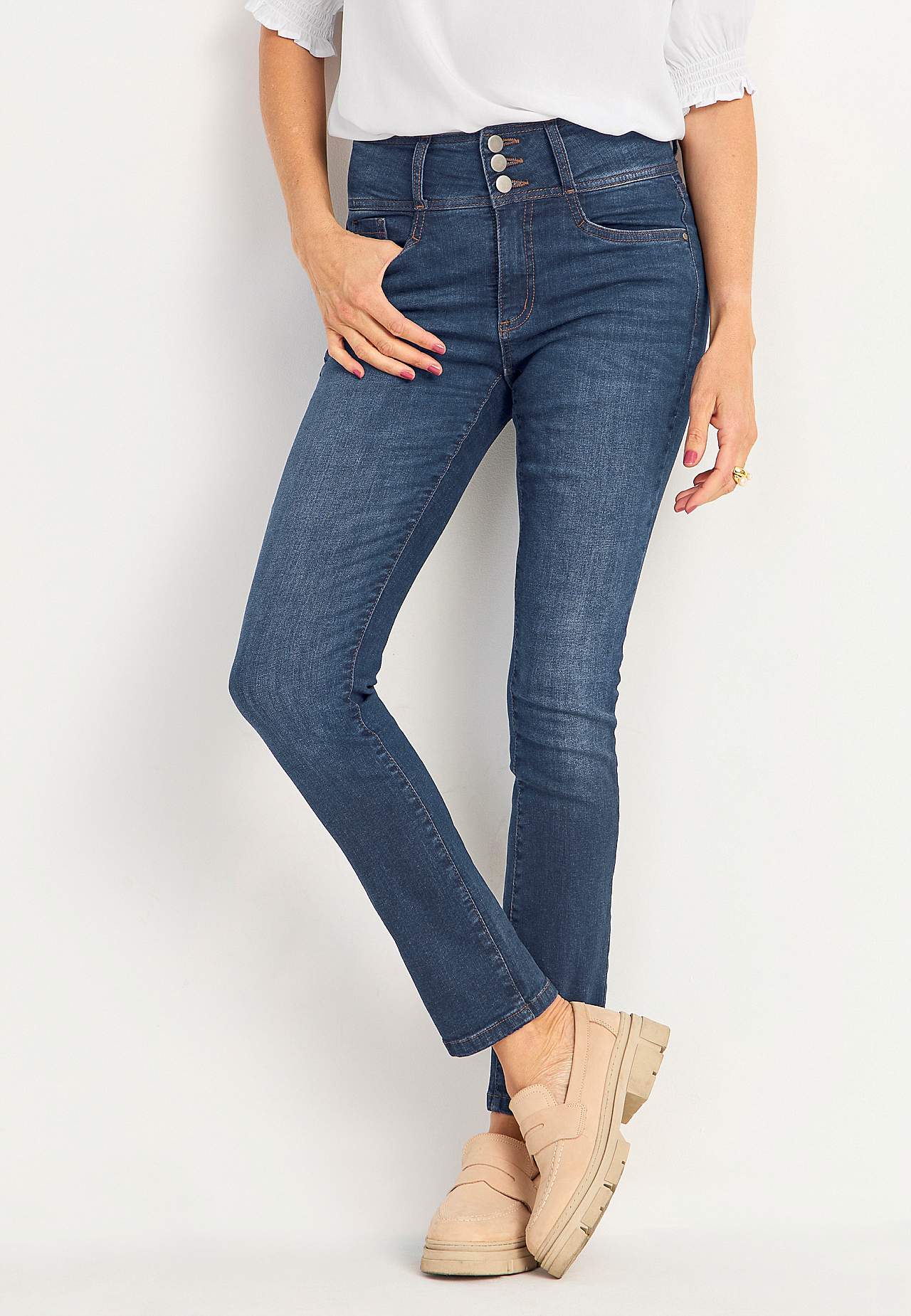 Slim jeans with high rise - three lengths
