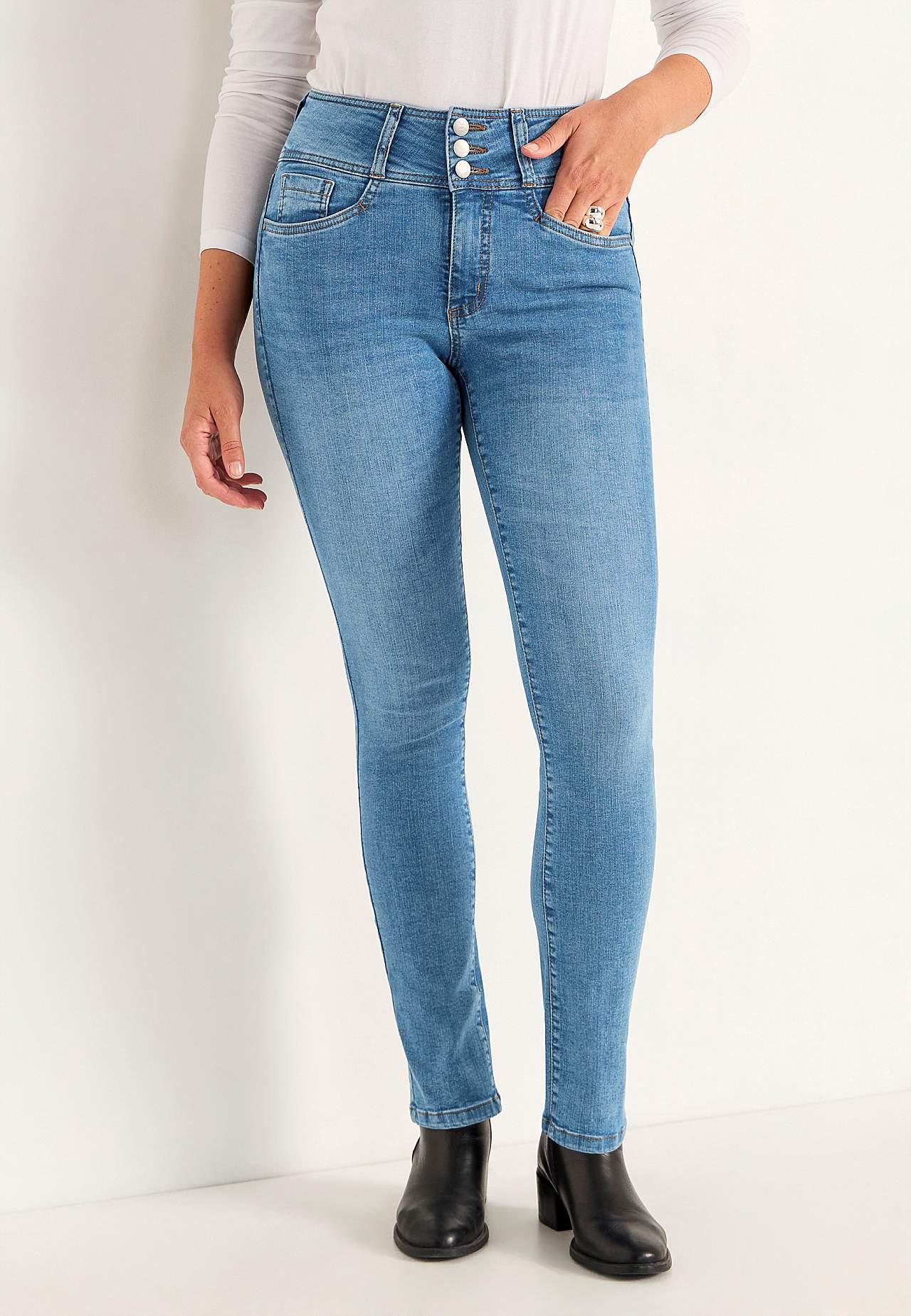 Slim jeans with high rise - three lengths