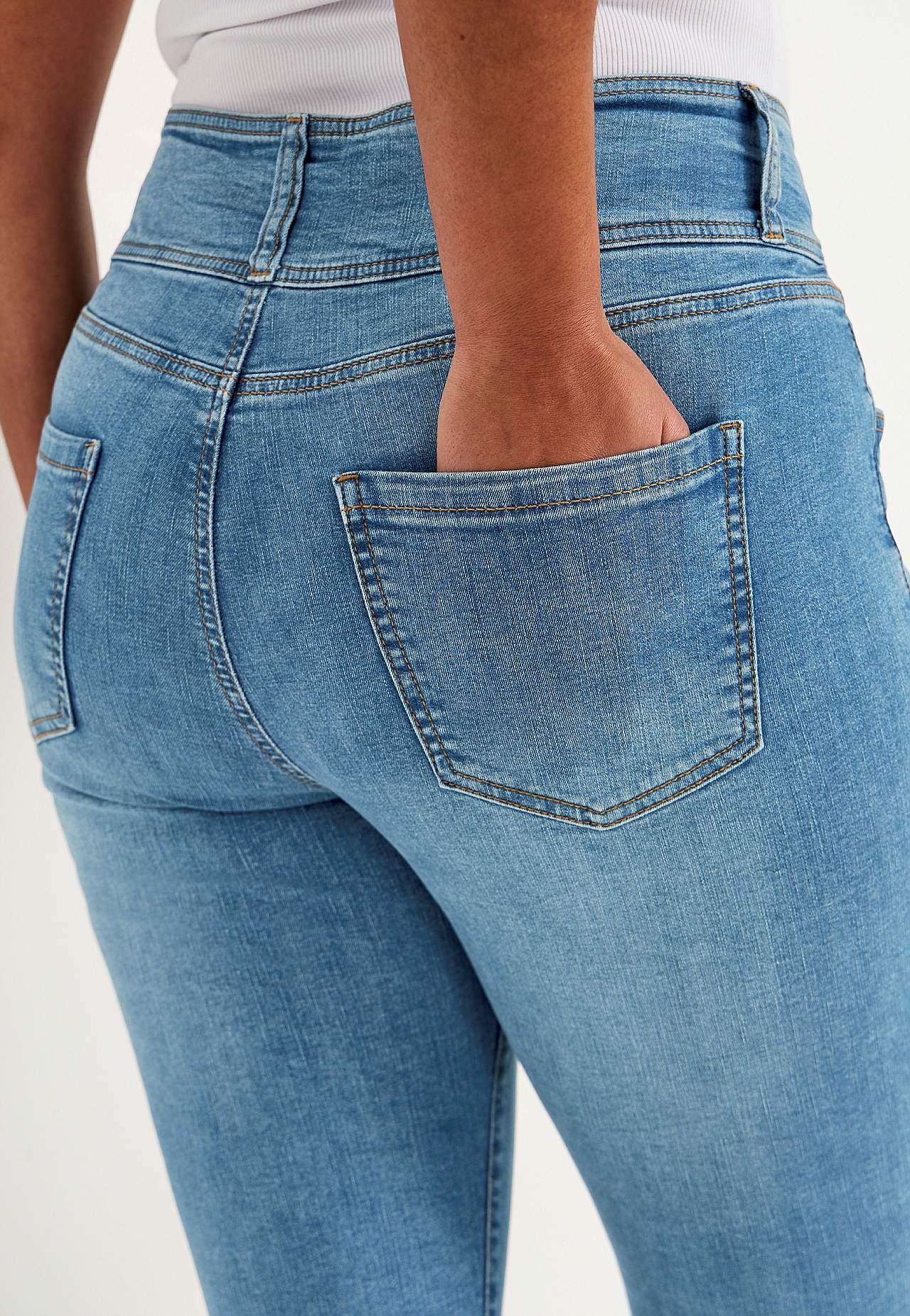 Slim jeans with high rise - three lengths Jennifer