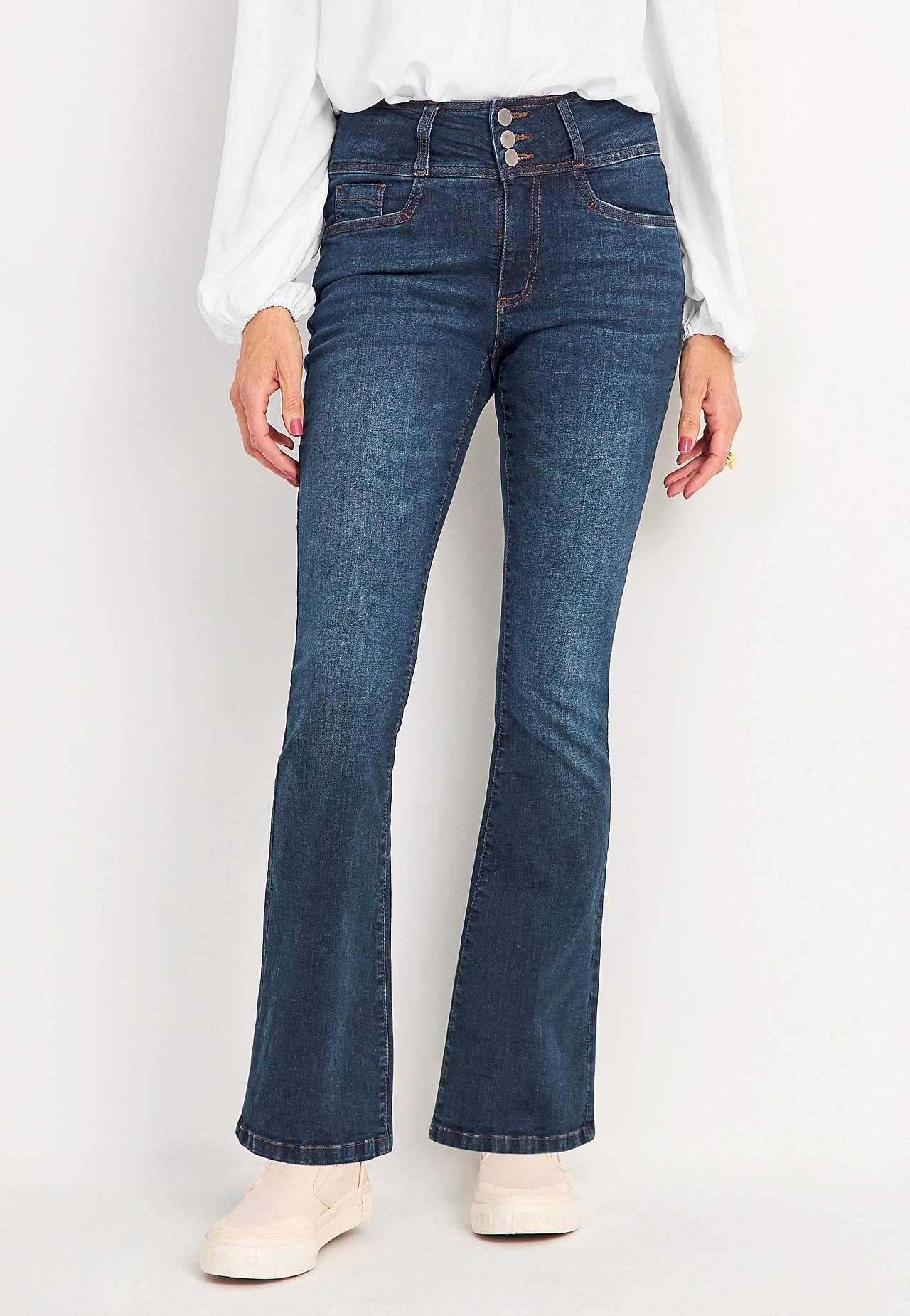 Boot cut jeans with high waist