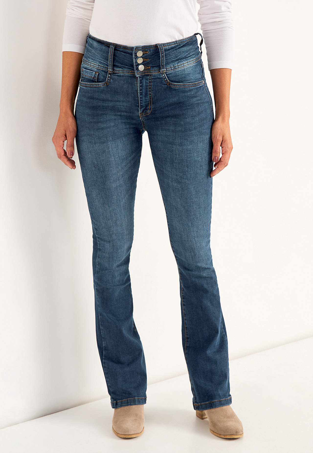 Boot cut jeans med høy midje - to lengder Jennifer