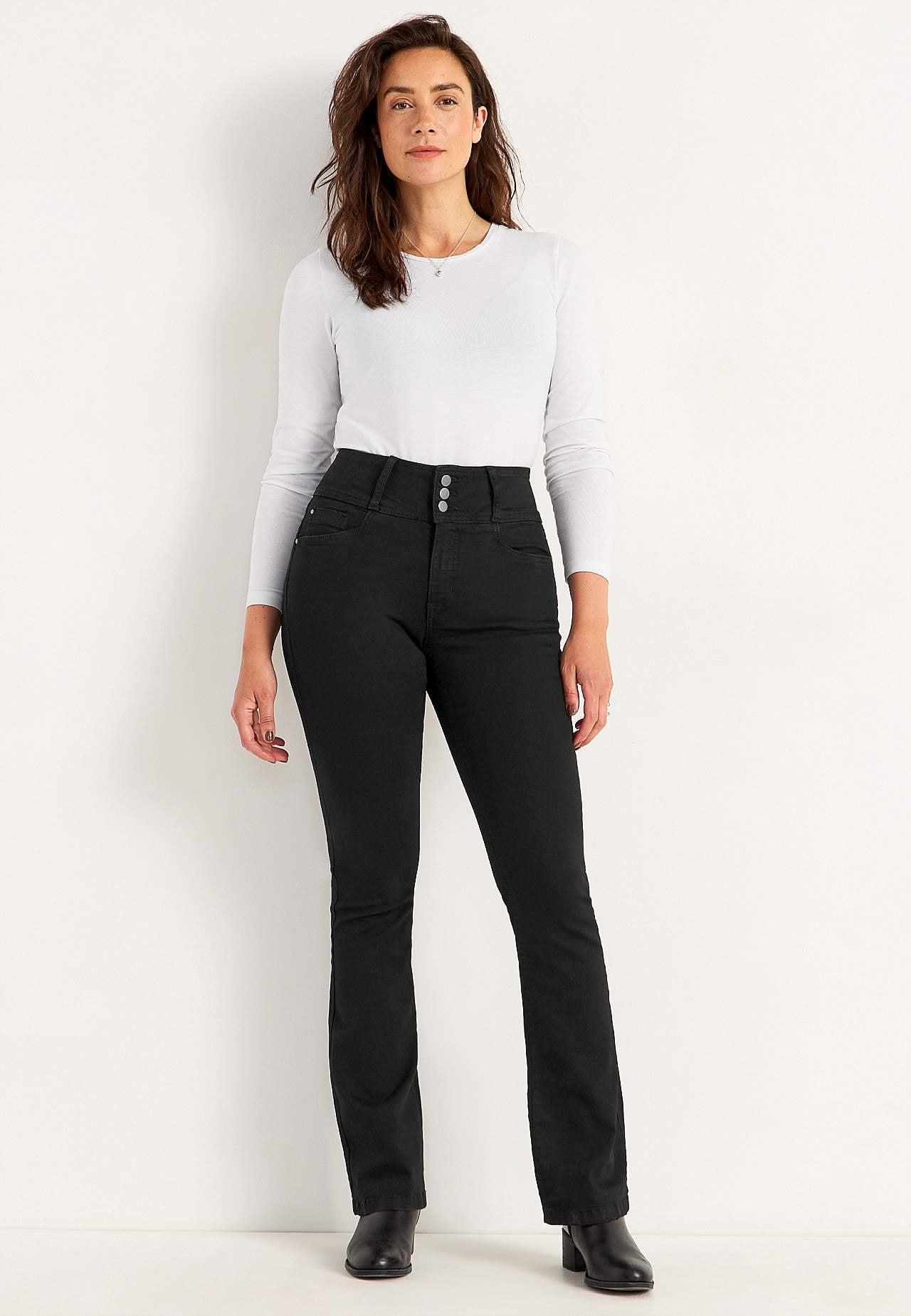 Boot cut jeans with high waist