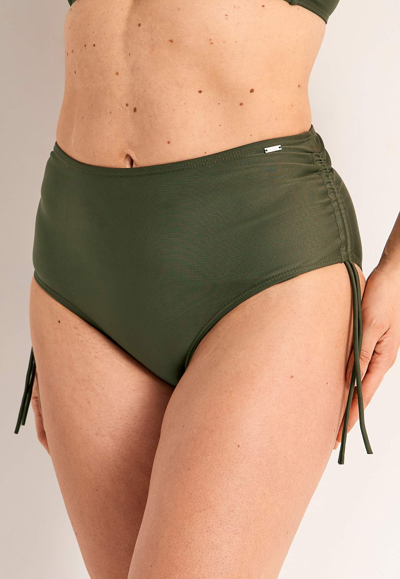 Ruched bikini bottom with high waist