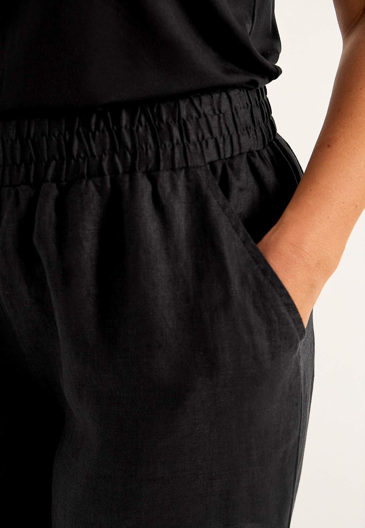 Linen Premium trousers with wide legs