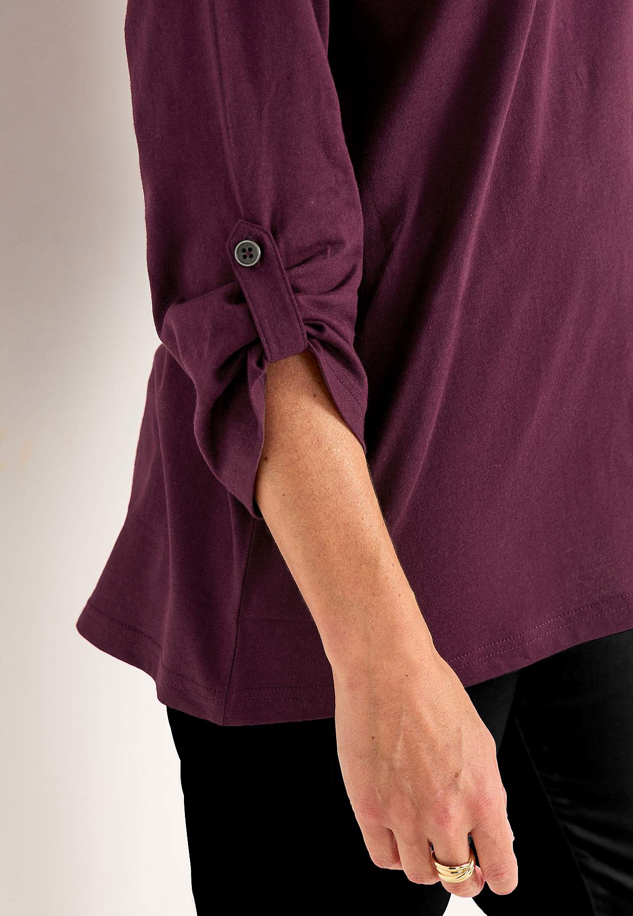 Jersey top with 3/4 length sleeves