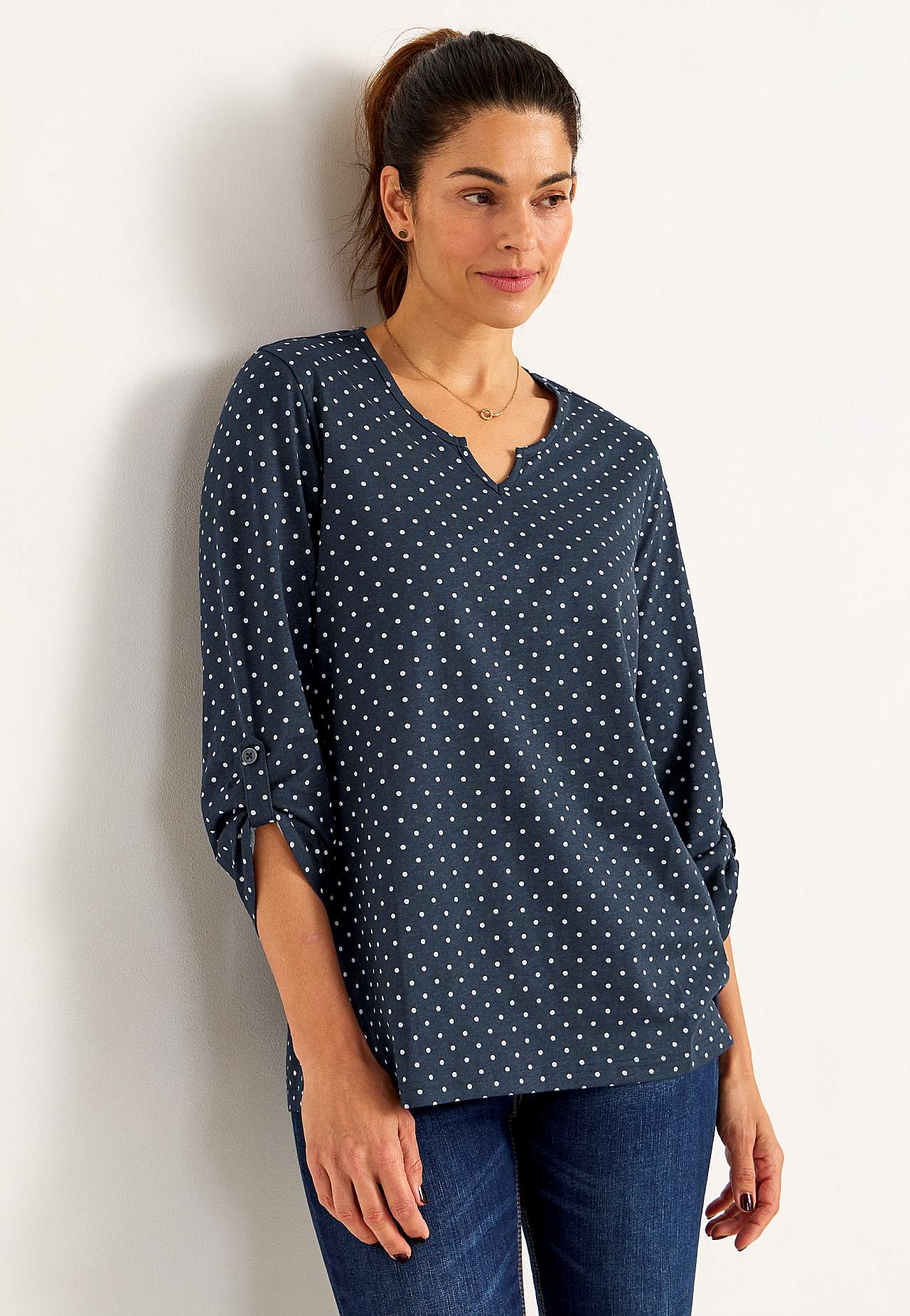 Jersey top with 3/4 length sleeves