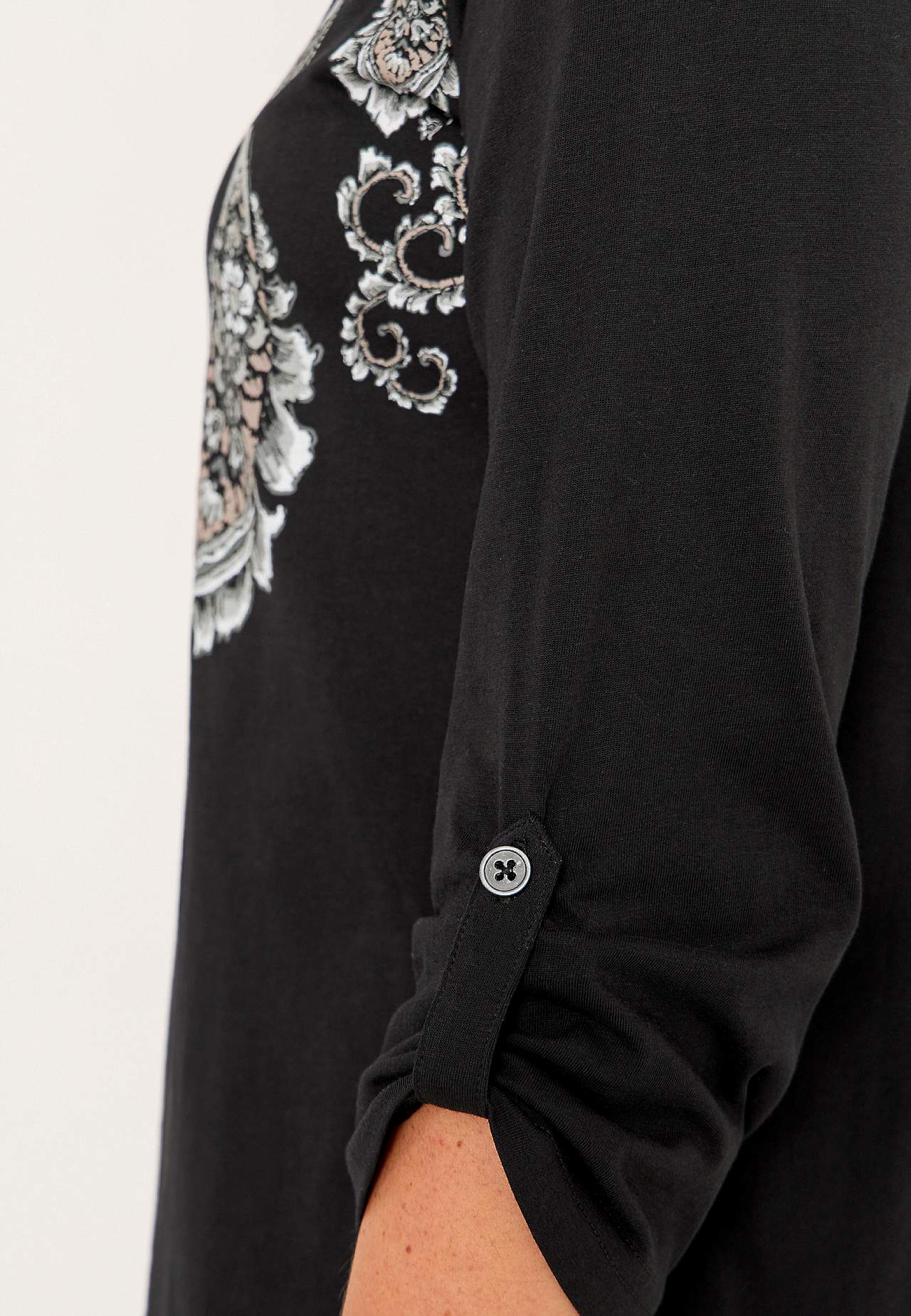 Jersey top with 3/4 length sleeves