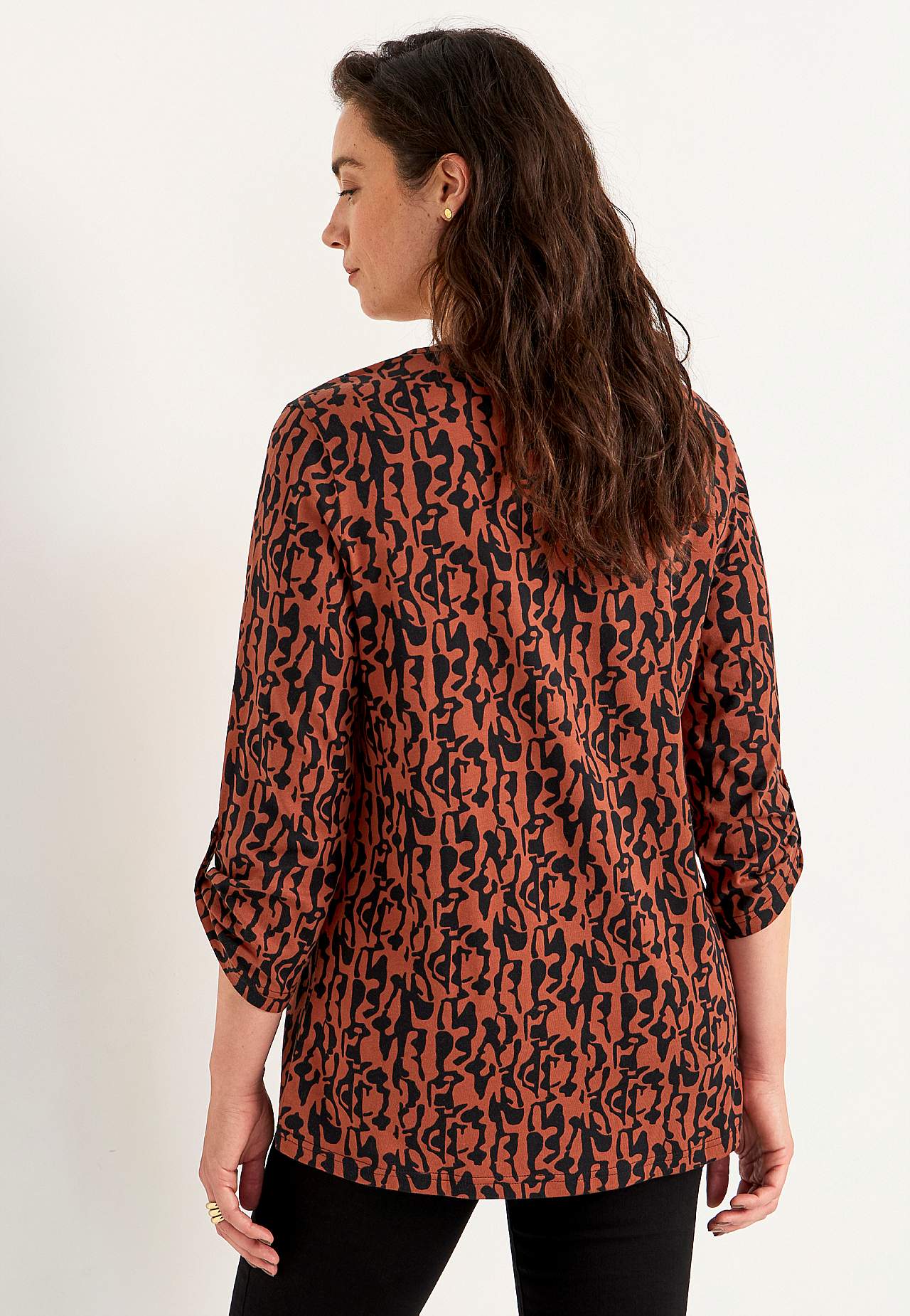 Jersey top with 3/4 length sleeves