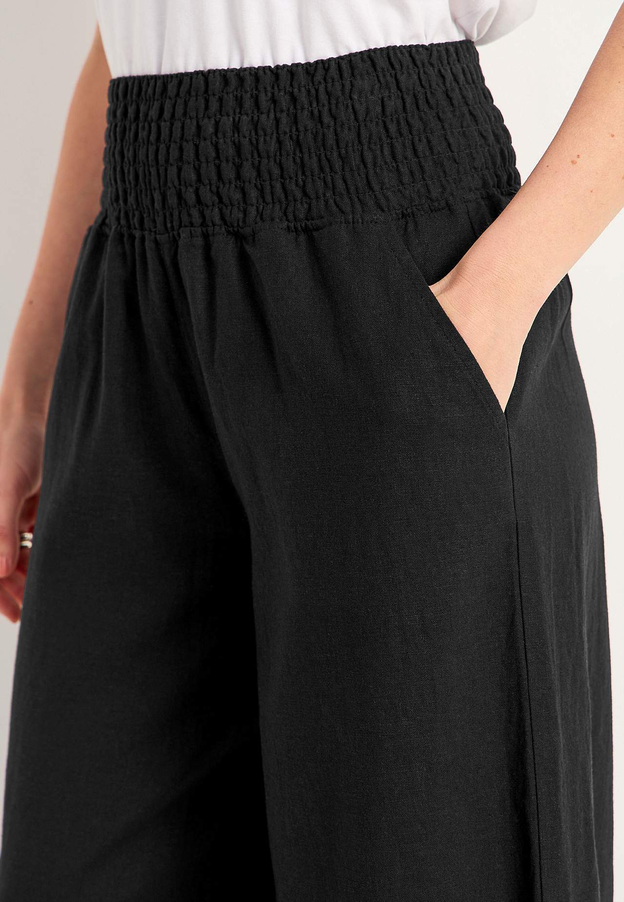 Culotte trousers in linen mix Lisette