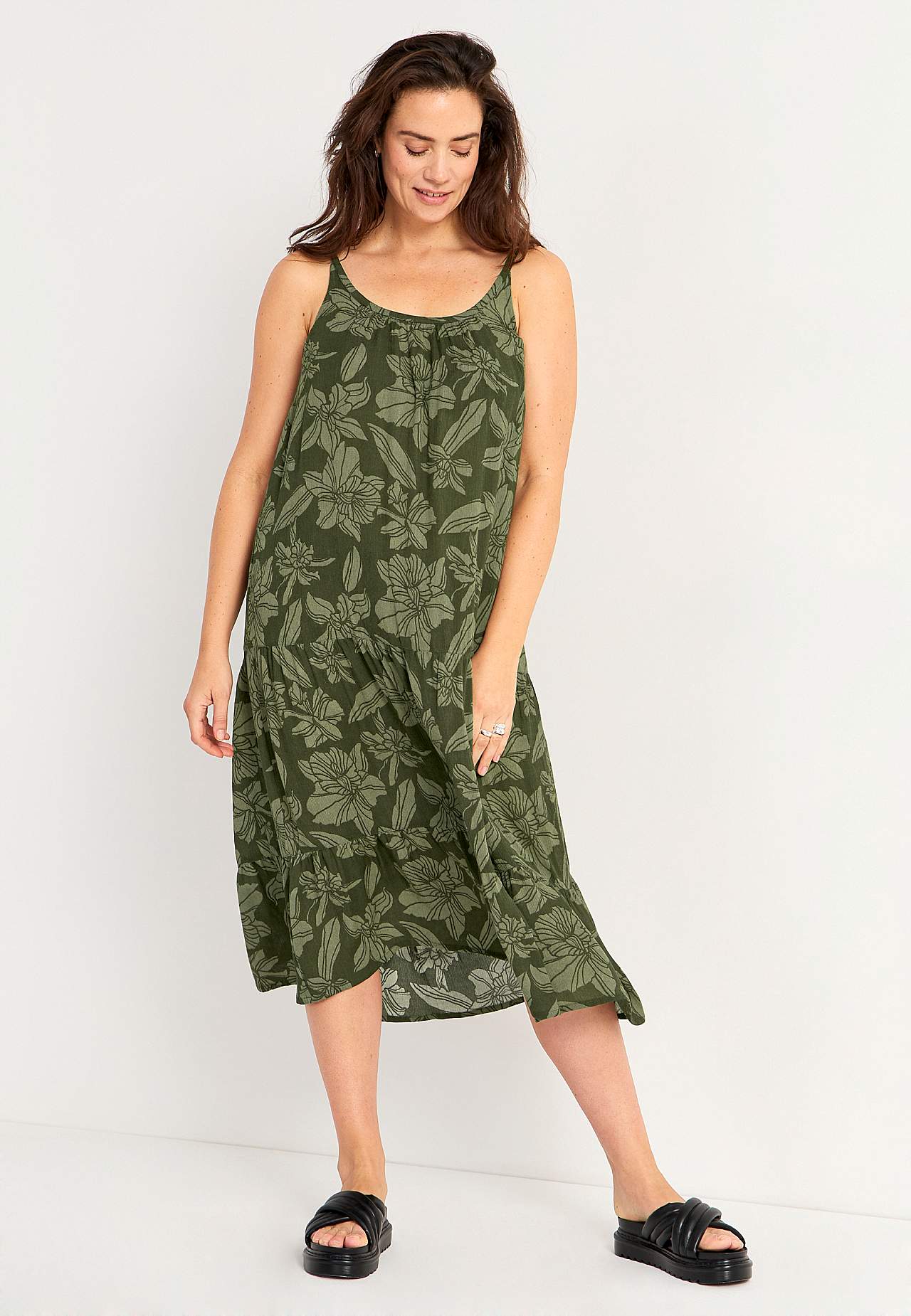 Beach dress with flounces