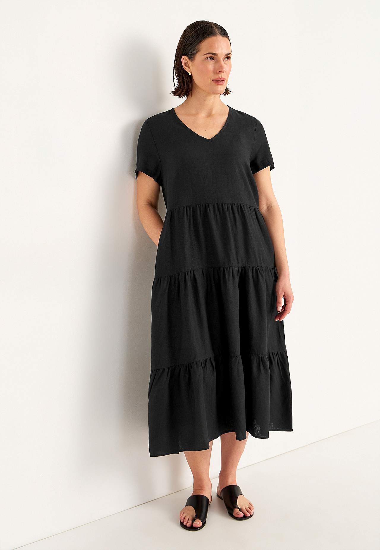 Linen dress with frills