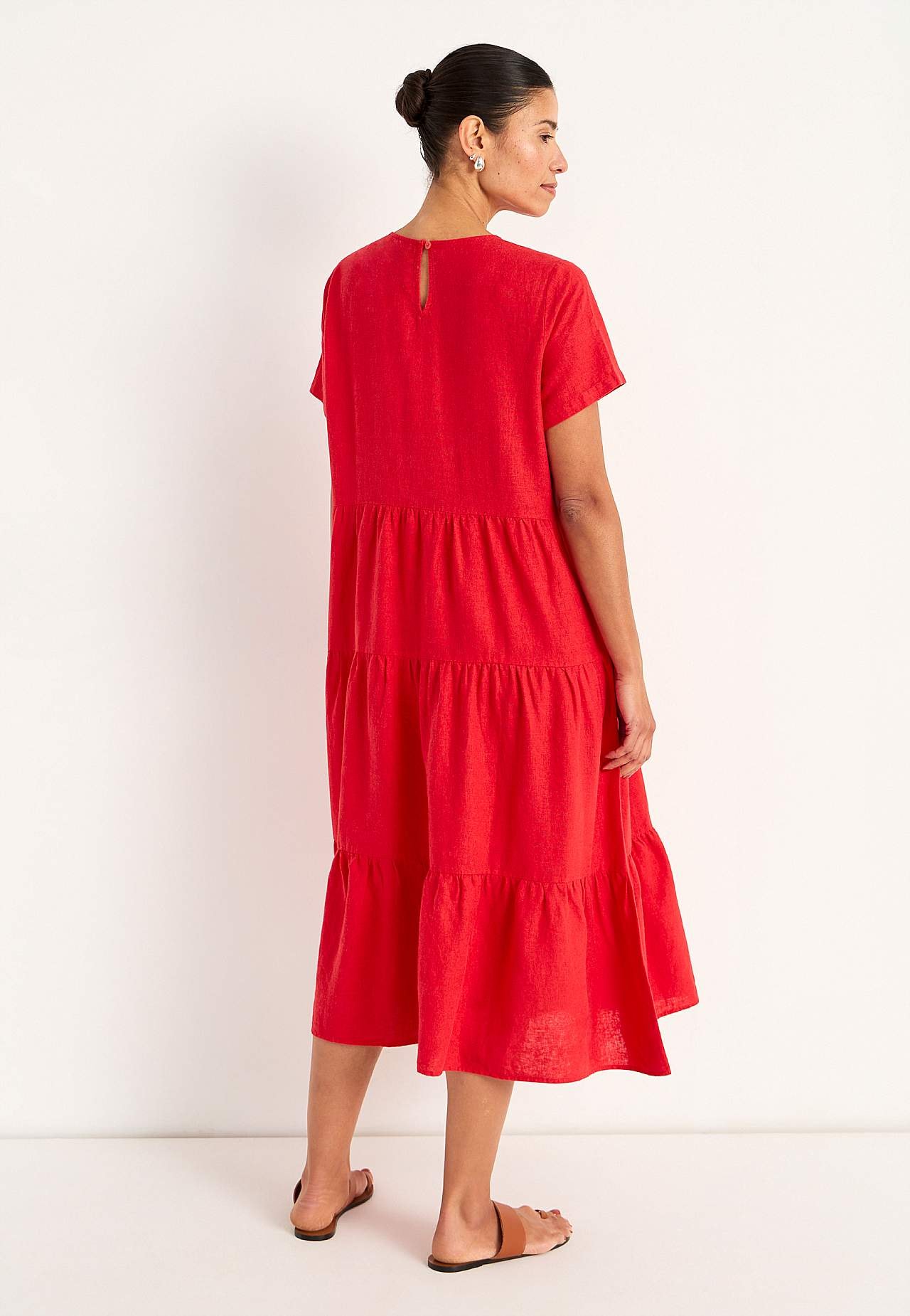 Linen dress with frills
