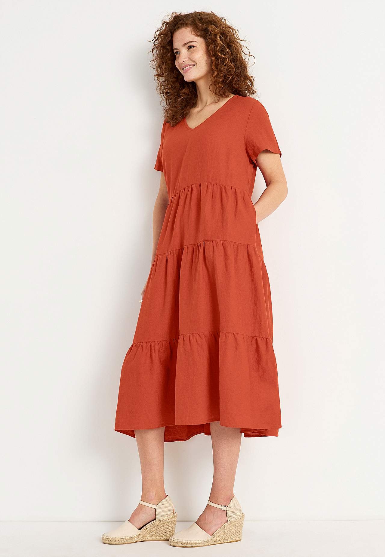 Linen dress with frills