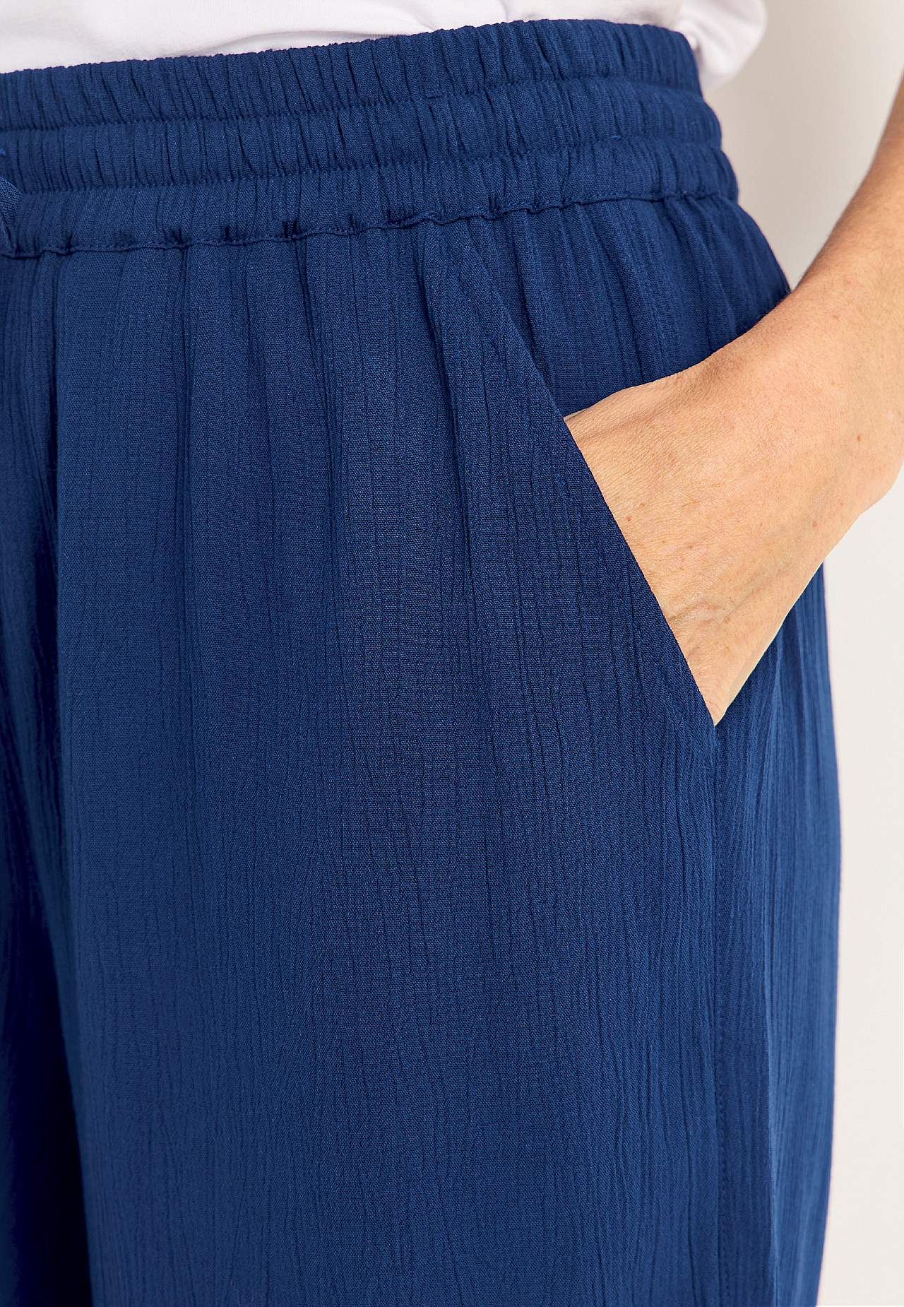 Shorts in crepe quality Mia