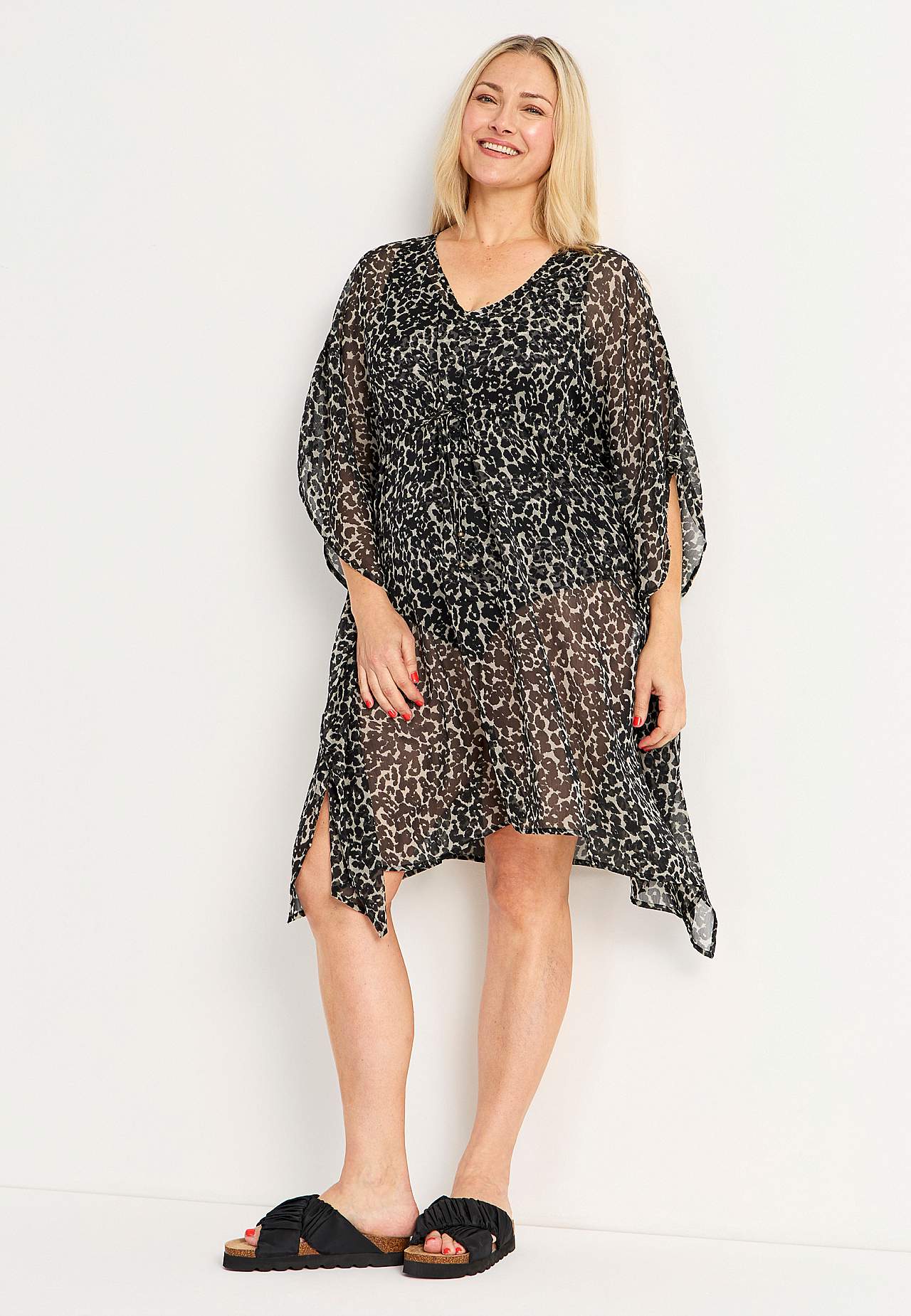 Patterned beach caftan