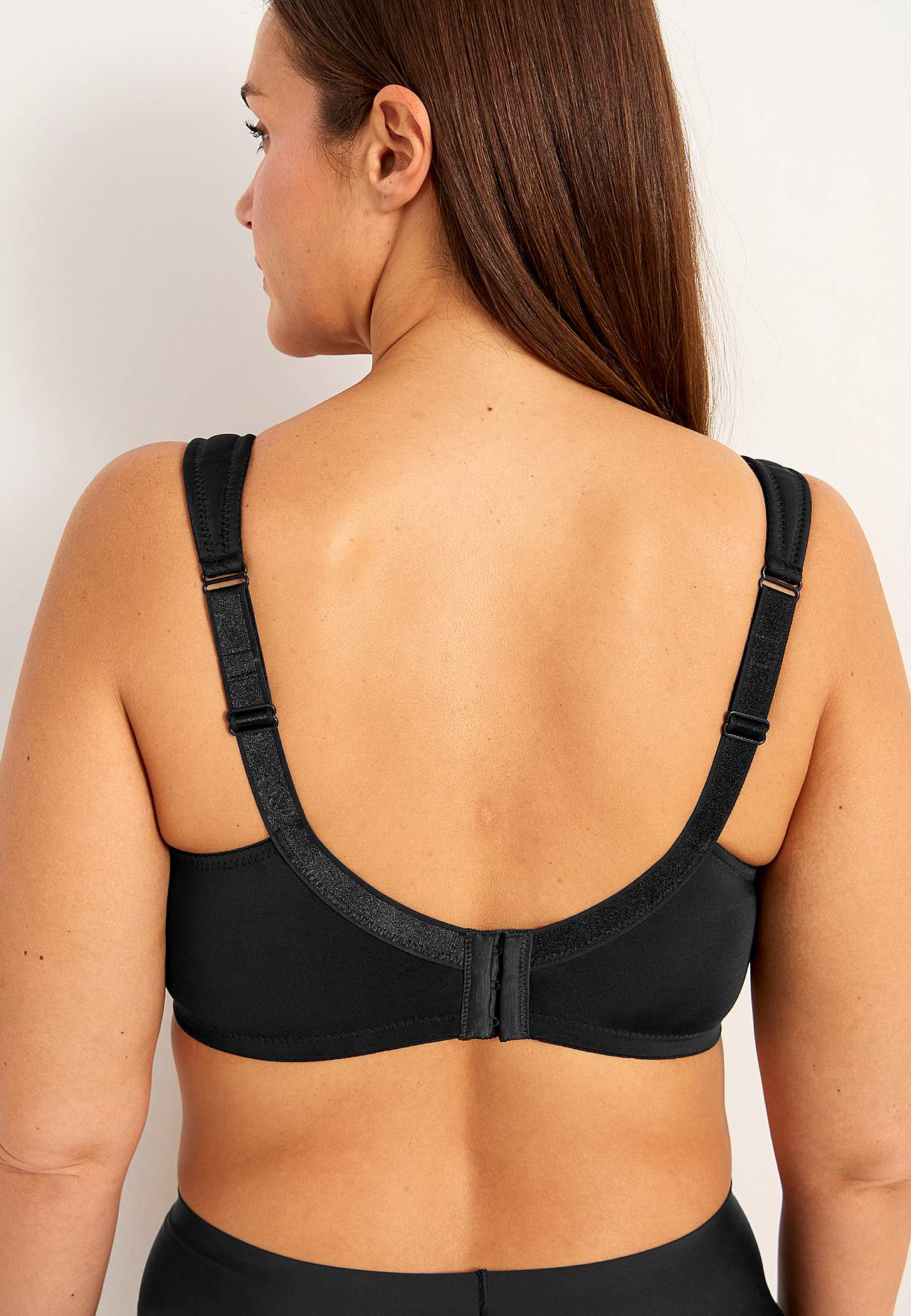 Unpadded soft bra