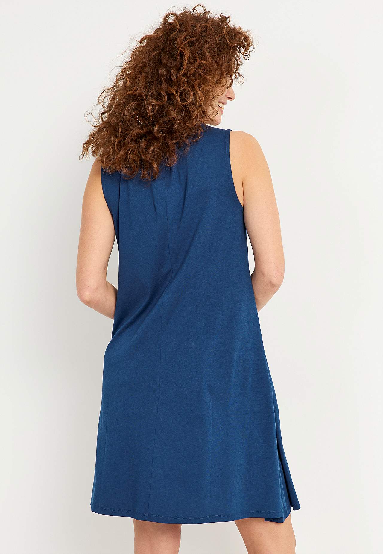 V-neck, sleeveless jersey dress