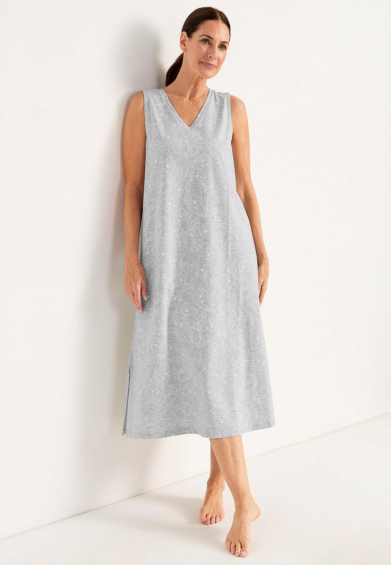 Sleeveless nightdress