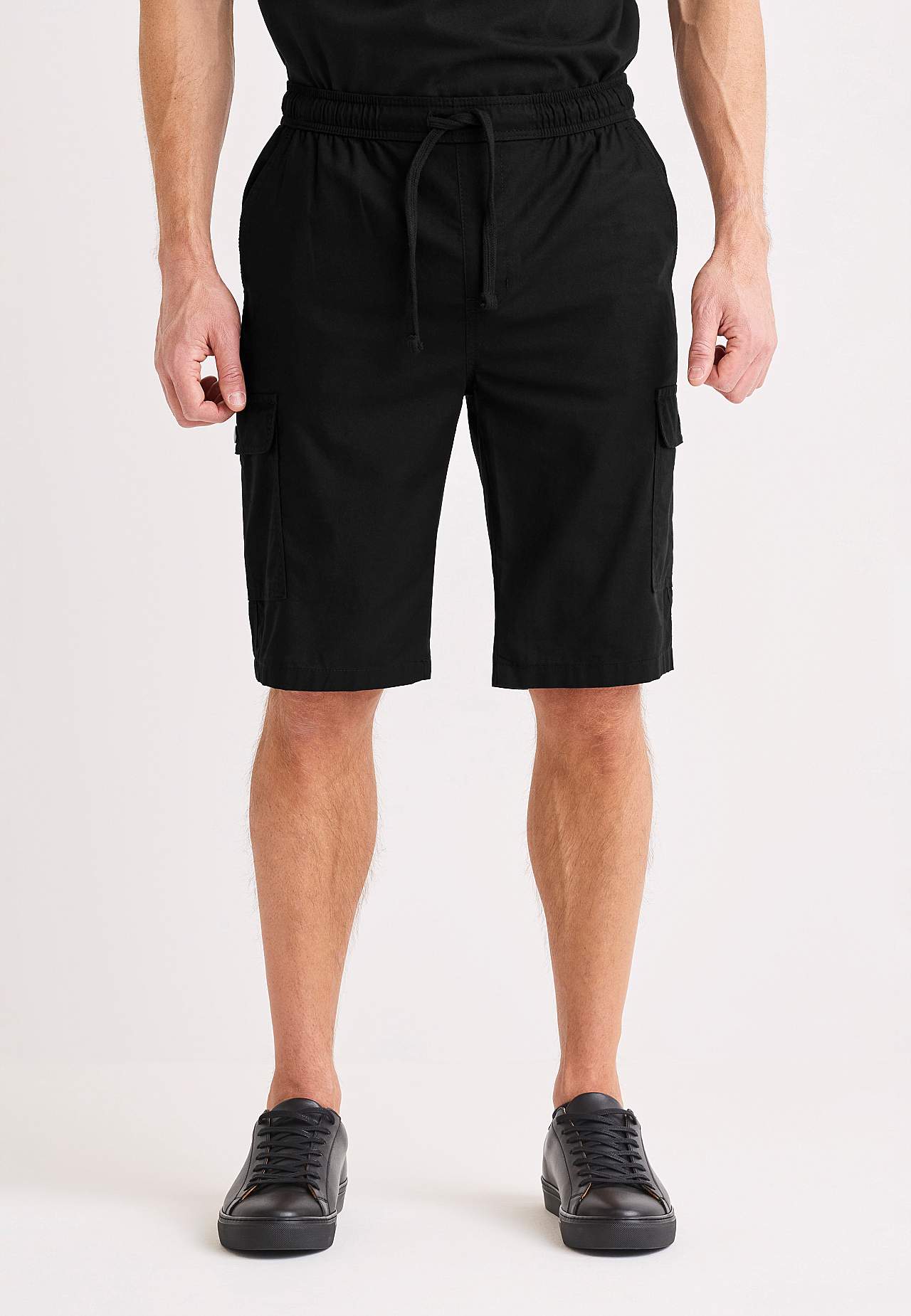 Cargo shorts med flere lommer billede