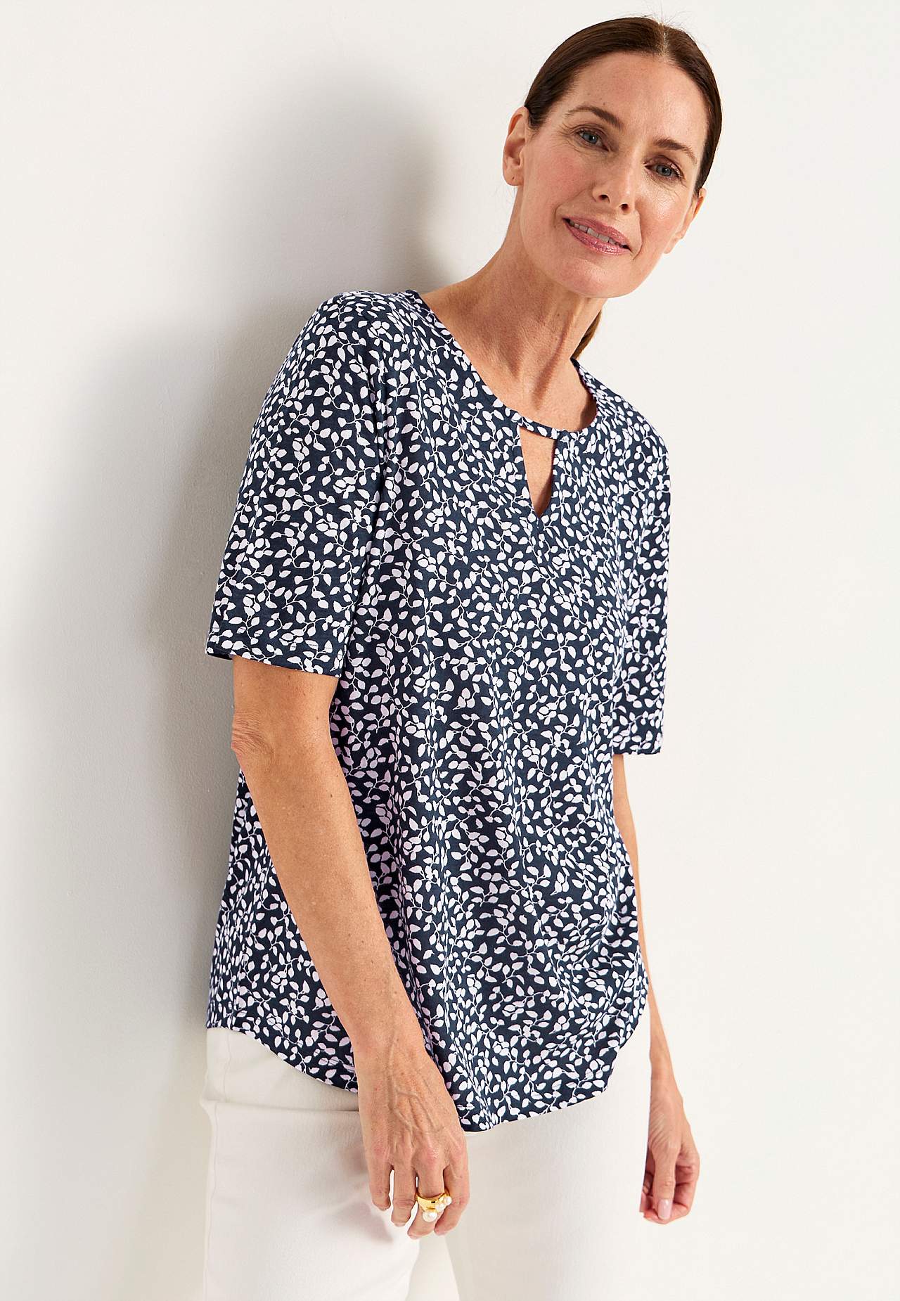 Short-sleeved jersey top
