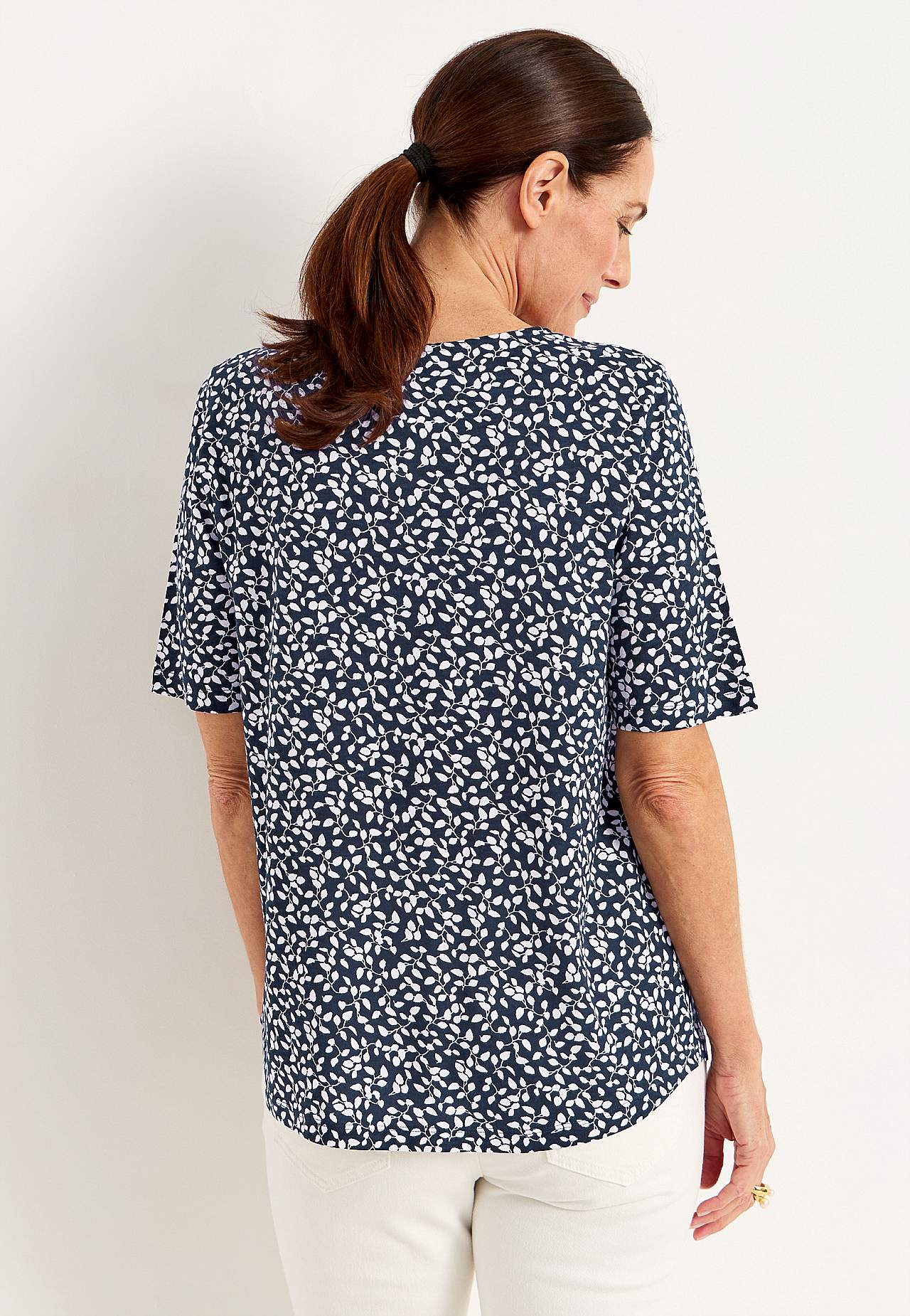 Short-sleeved jersey top