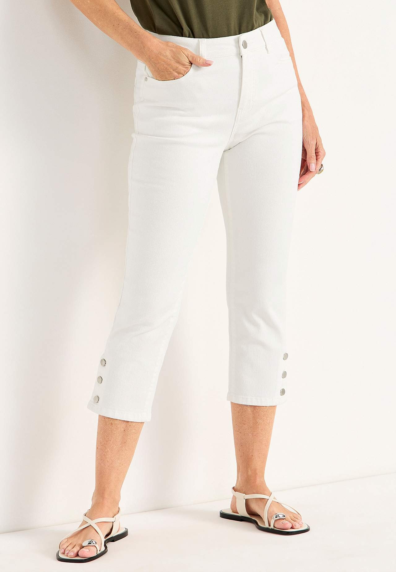 Crop jeans with five-pocket design