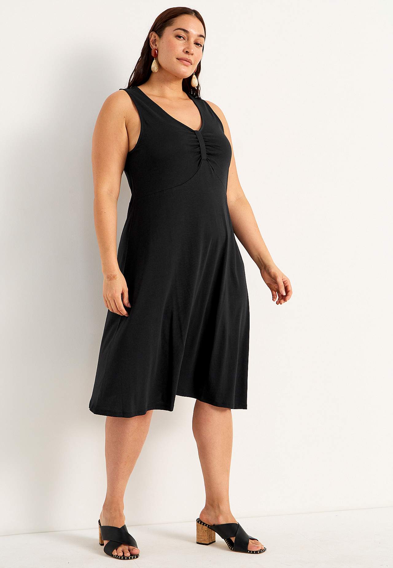 V-neck jersey dress with seam below the bust