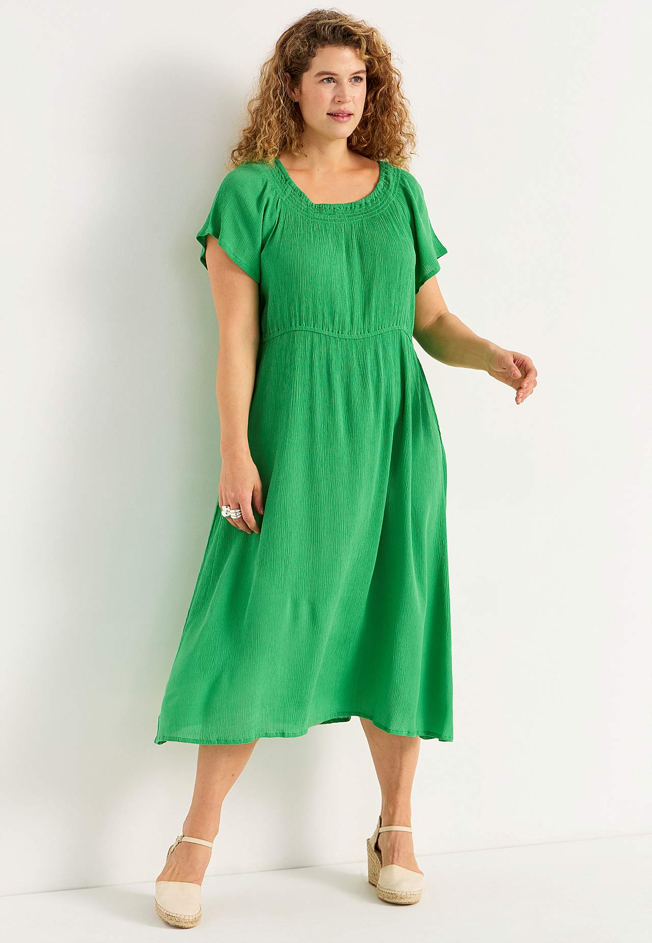 Dress in viscose crepe