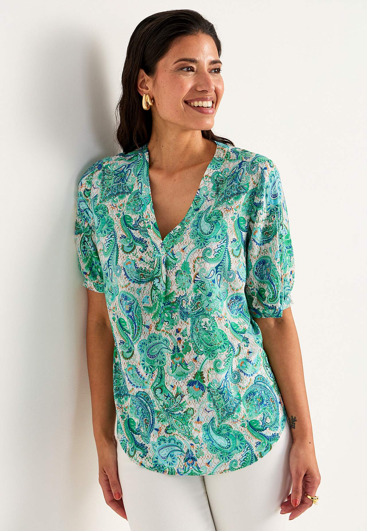 Short-sleeved blouse