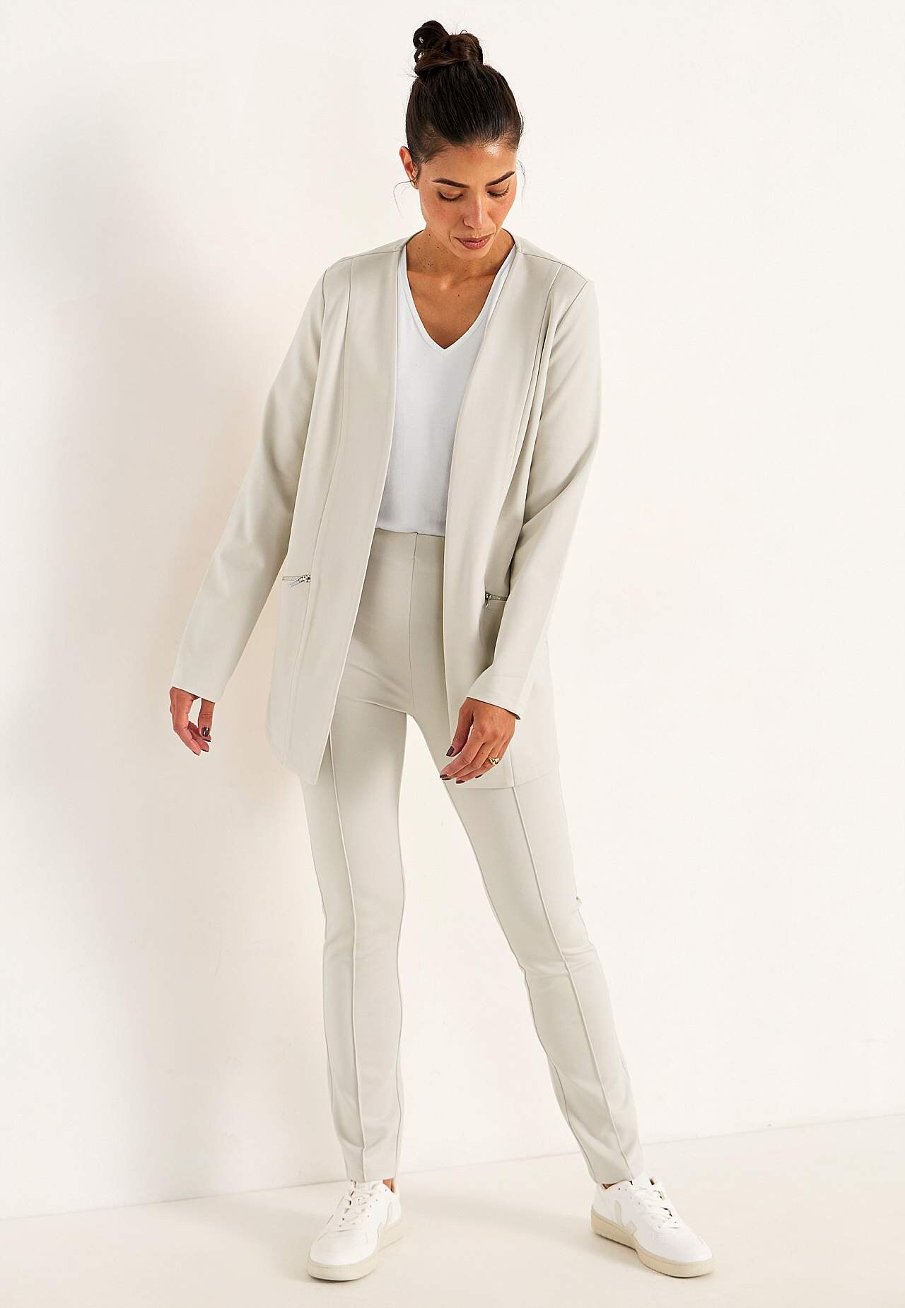 Stylish tricot jacket