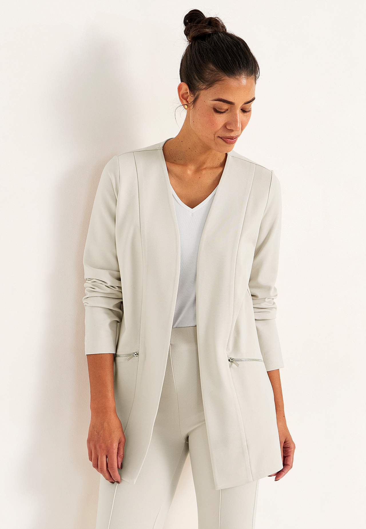 Stylish tricot jacket