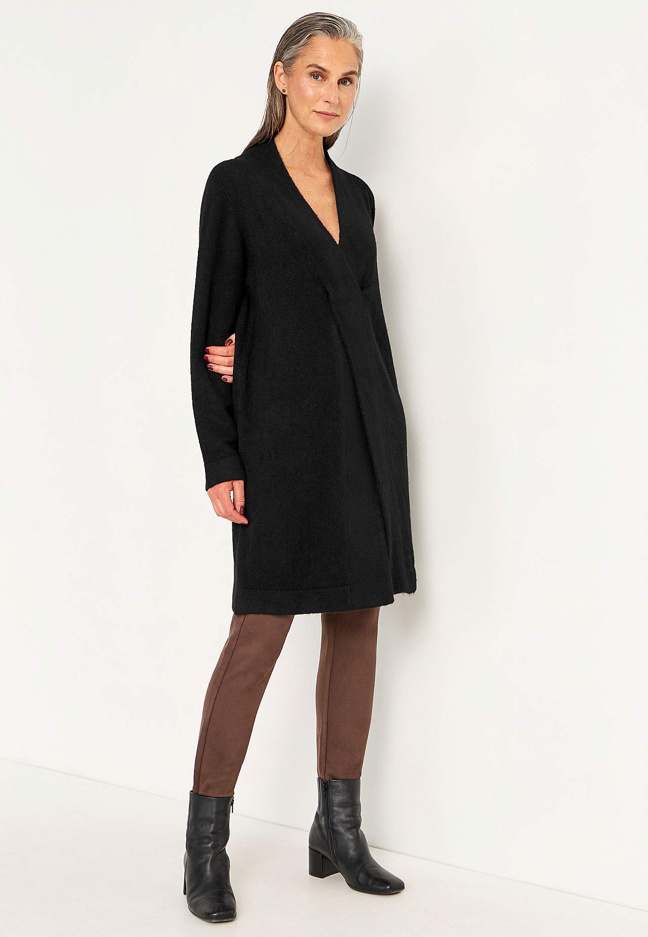 Knitted tunic with twisted detail