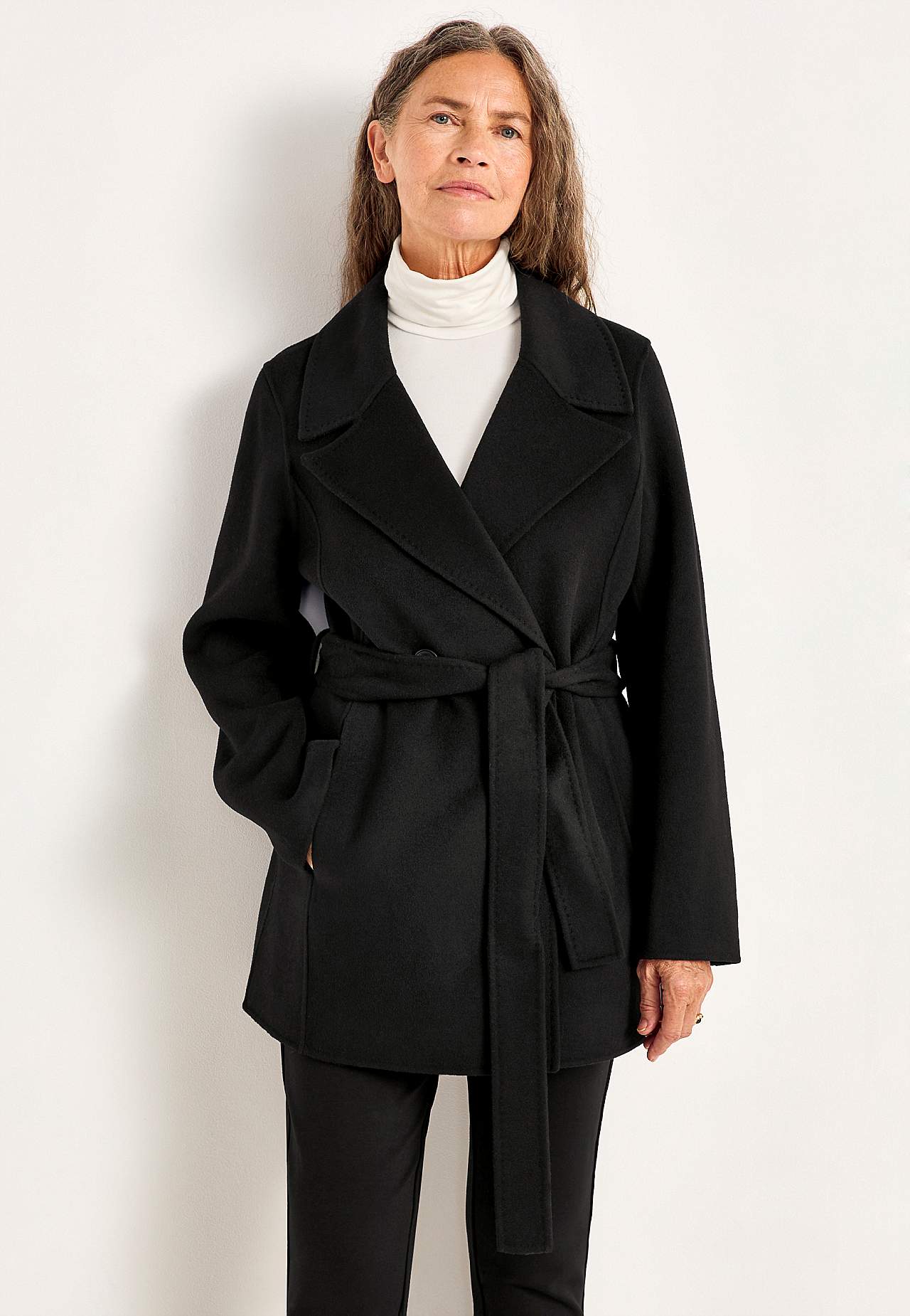 Wool Premium coat with belt tie