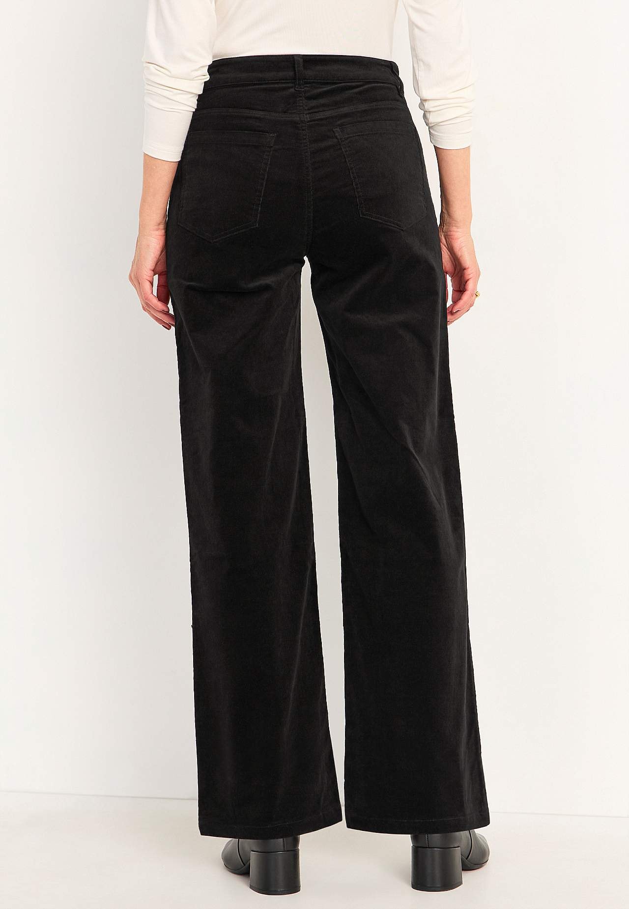 Stretchy corduroy trouser with wide legs