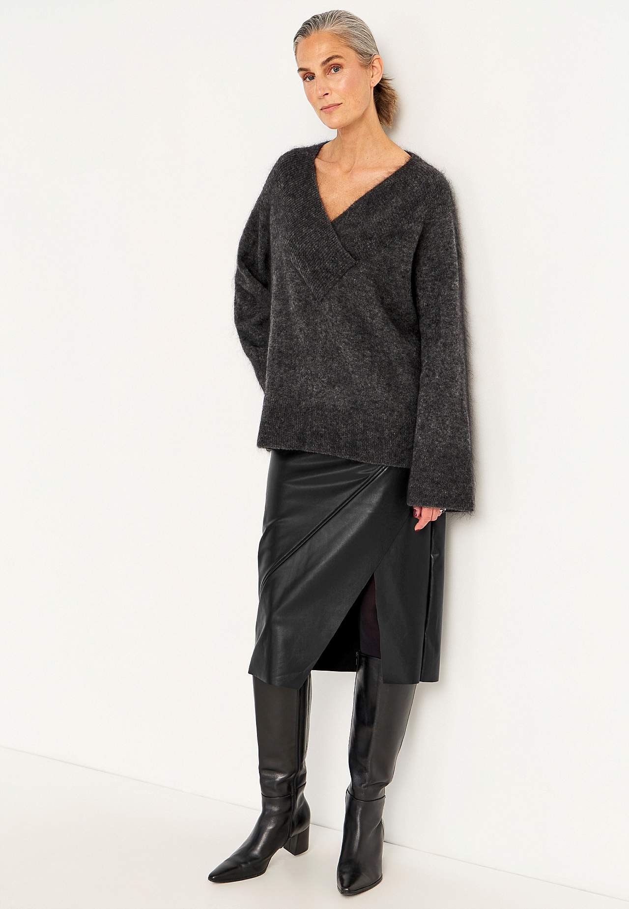 Skirt in faux leather