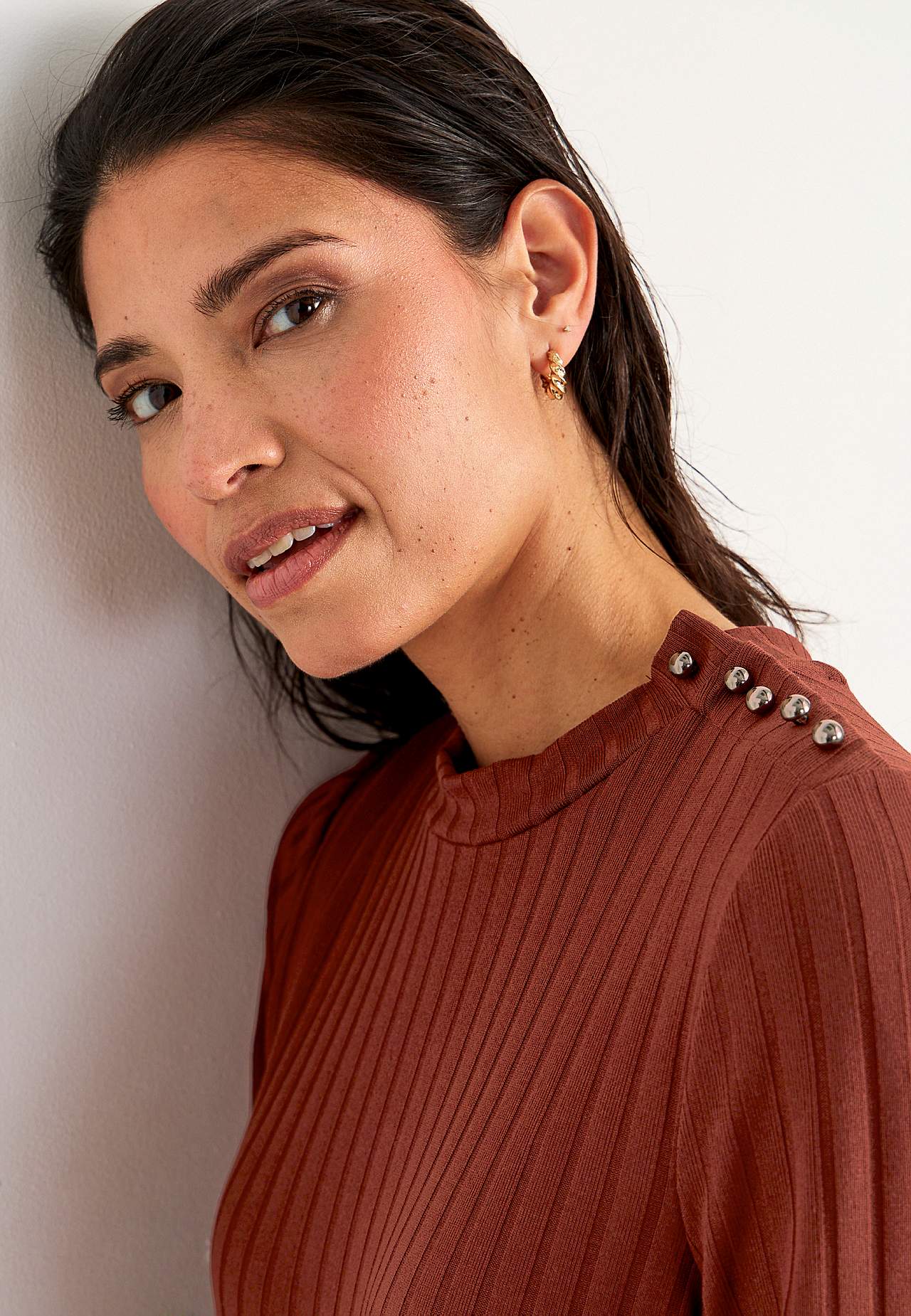 Ribbed jersey dress with high slit