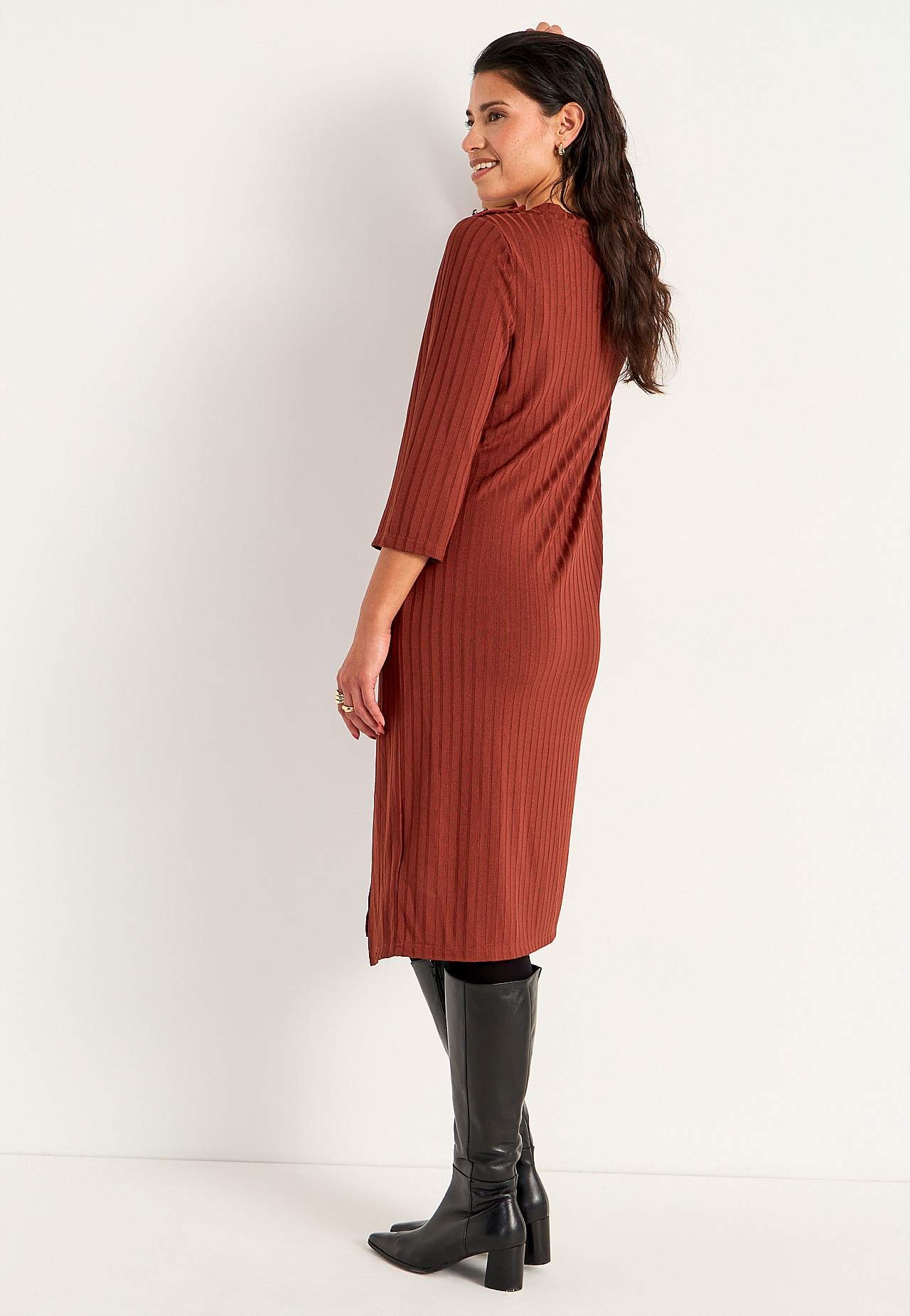 Ribbed jersey dress with high slit
