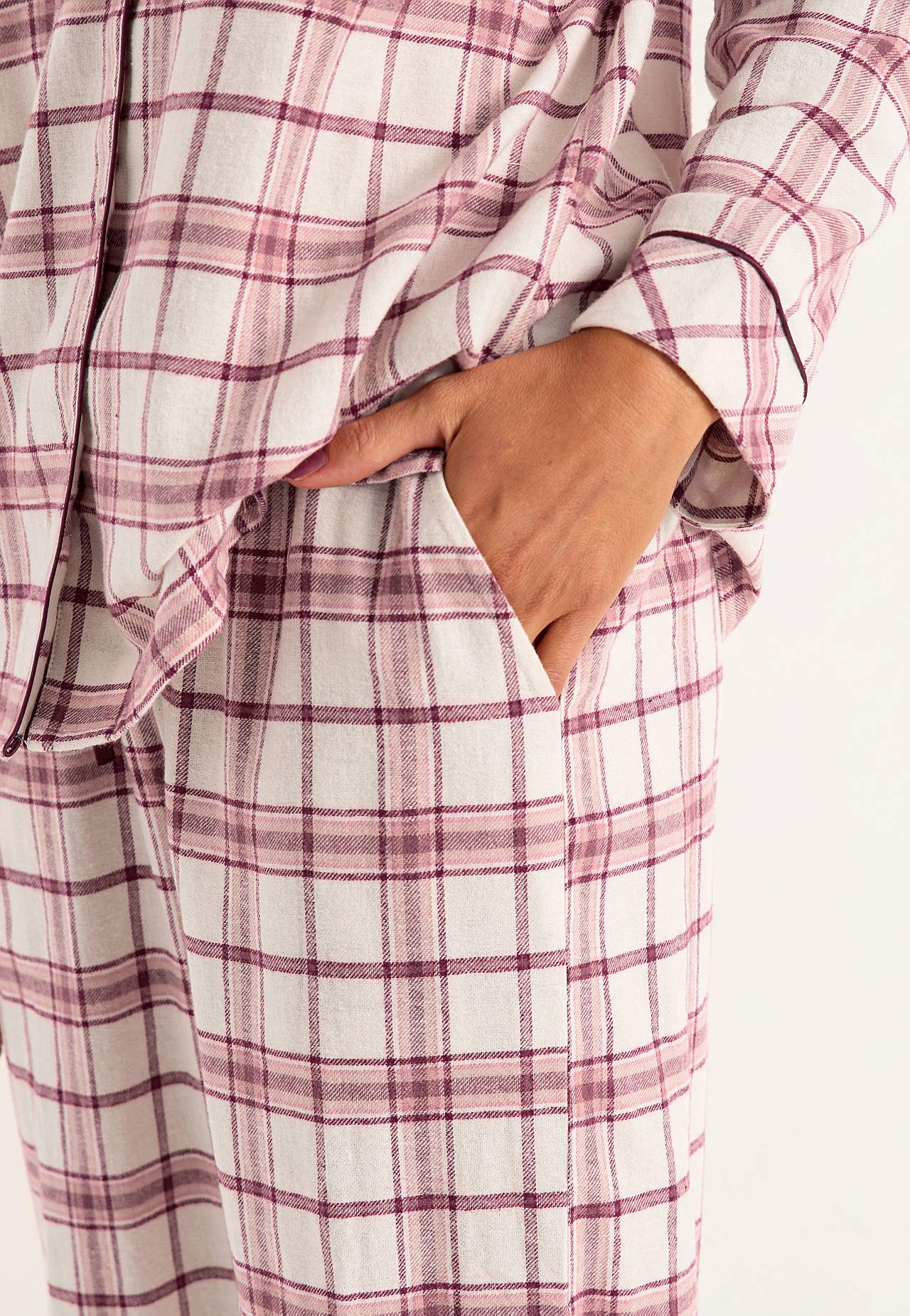 Checked pyjamas in flannel