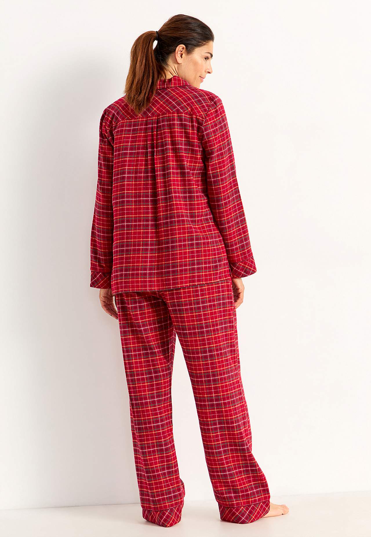 Checked pyjamas in flannel
