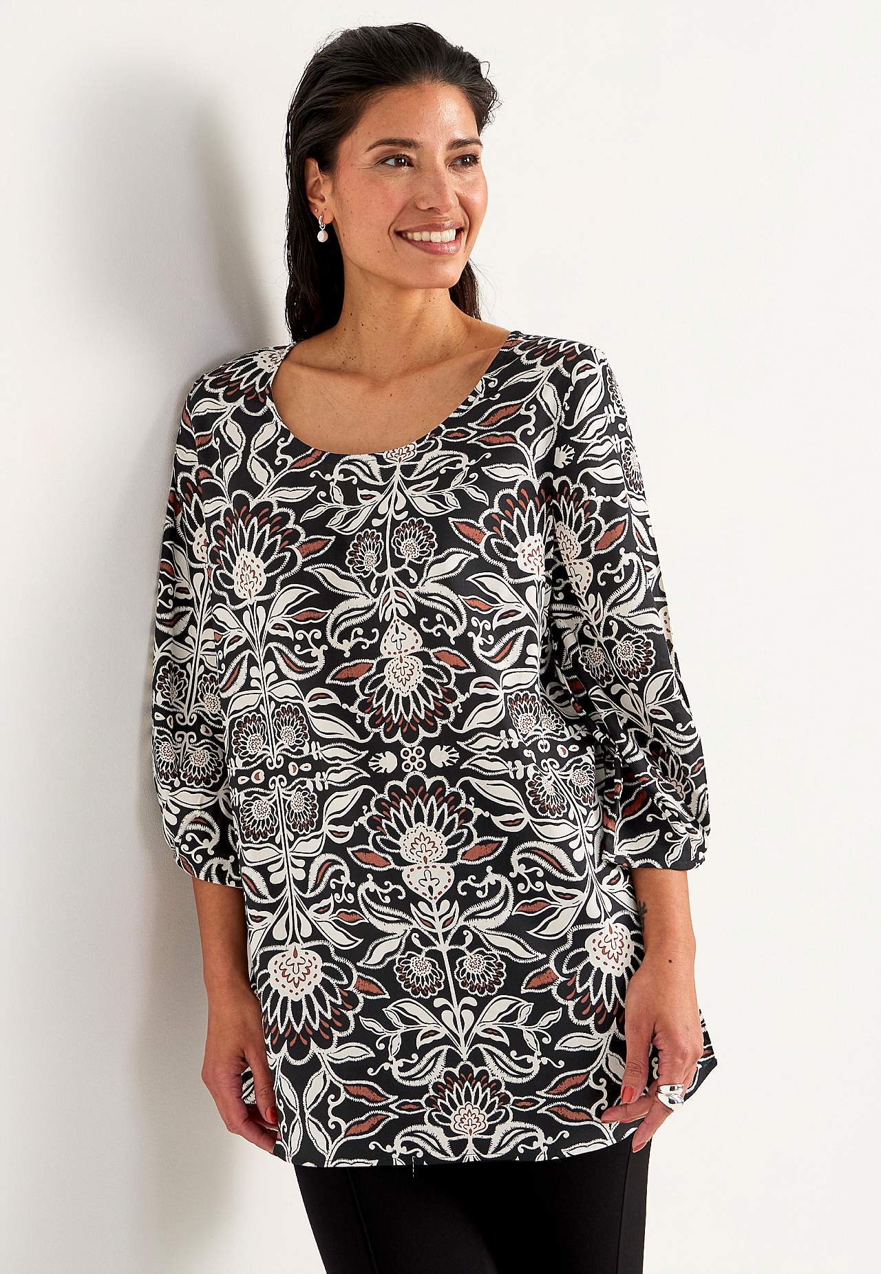 Woven tunic with 3/4 sleeves