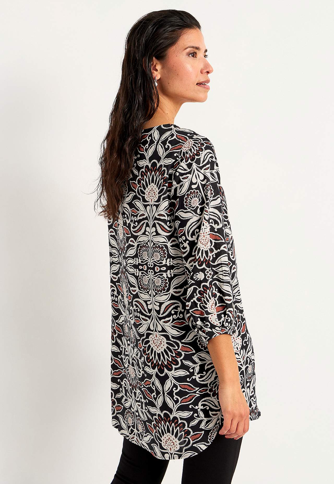 Woven tunic with 3/4 sleeves