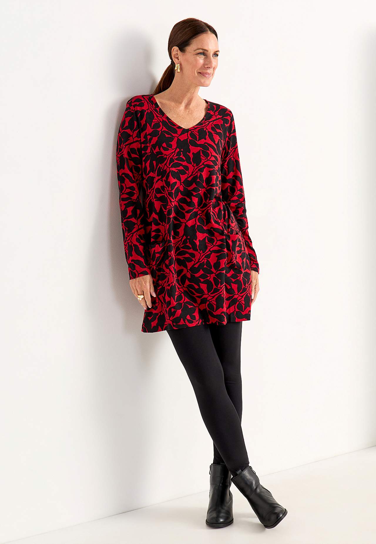 V-neck jersey tuniq with pockets