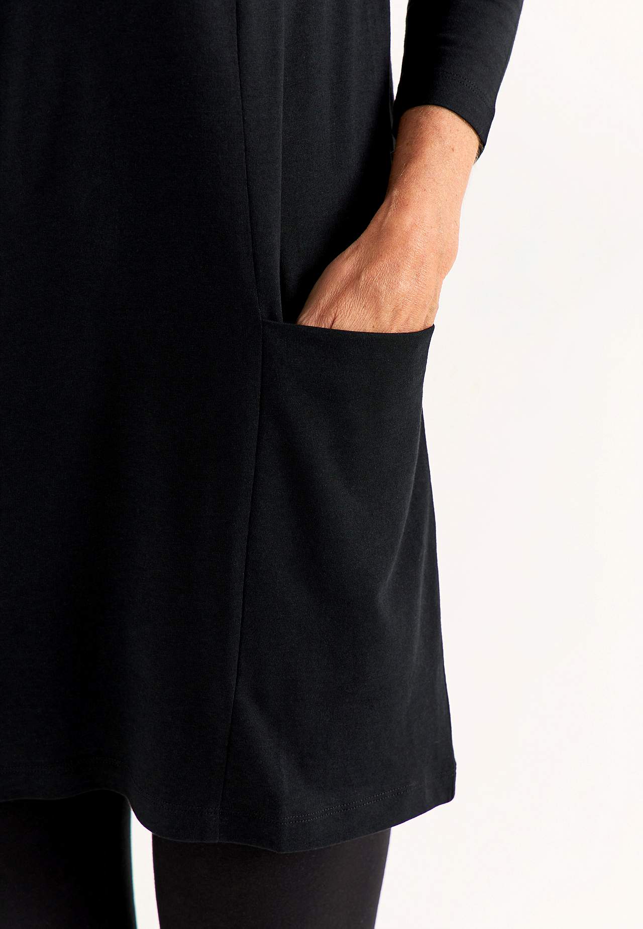 V-neck jersey tuniq with pockets